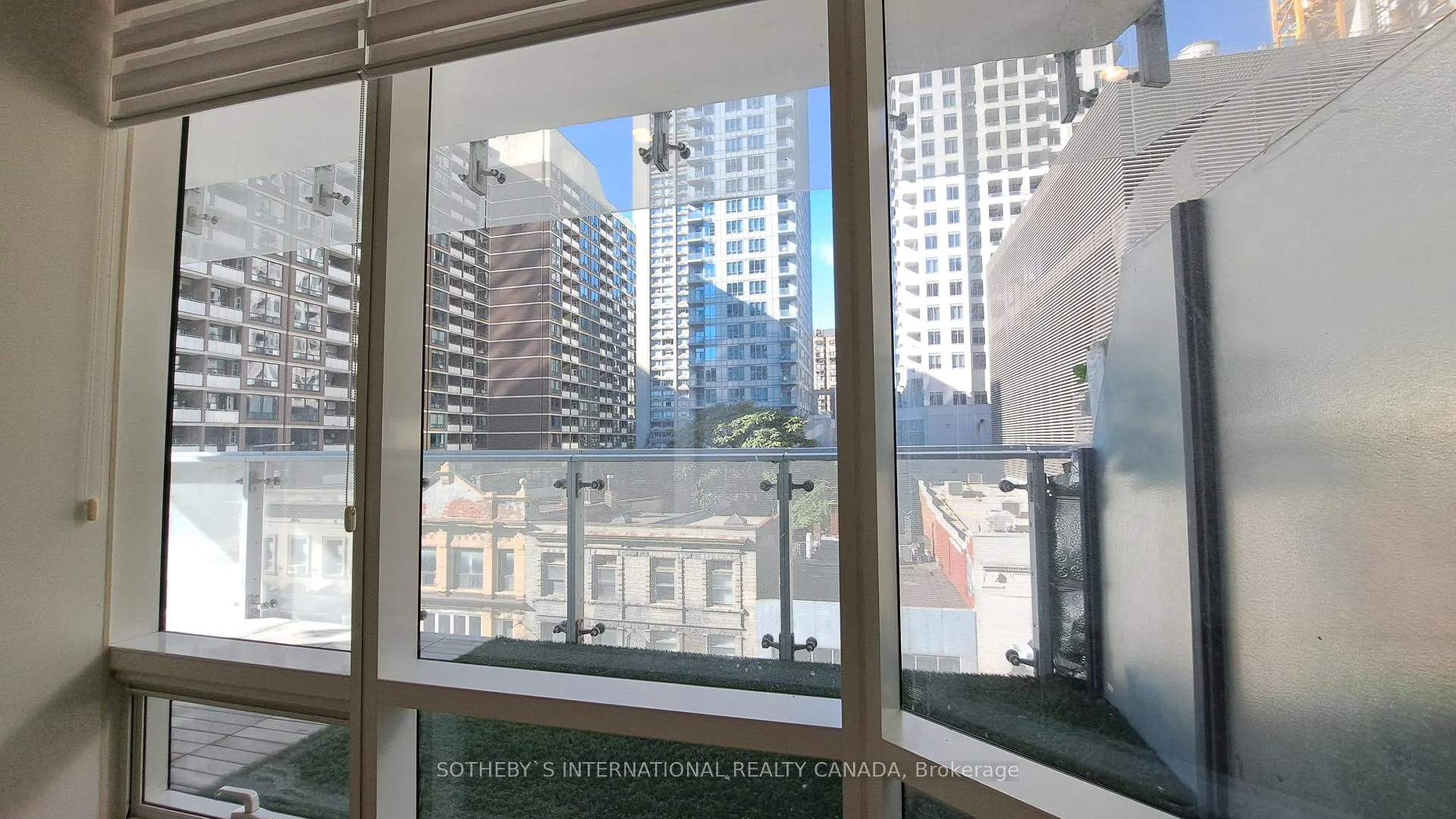 Photo 15 of Unit 310, 1 Bloor Street E, Toronto, Church-Yonge Corridor — HOMEH