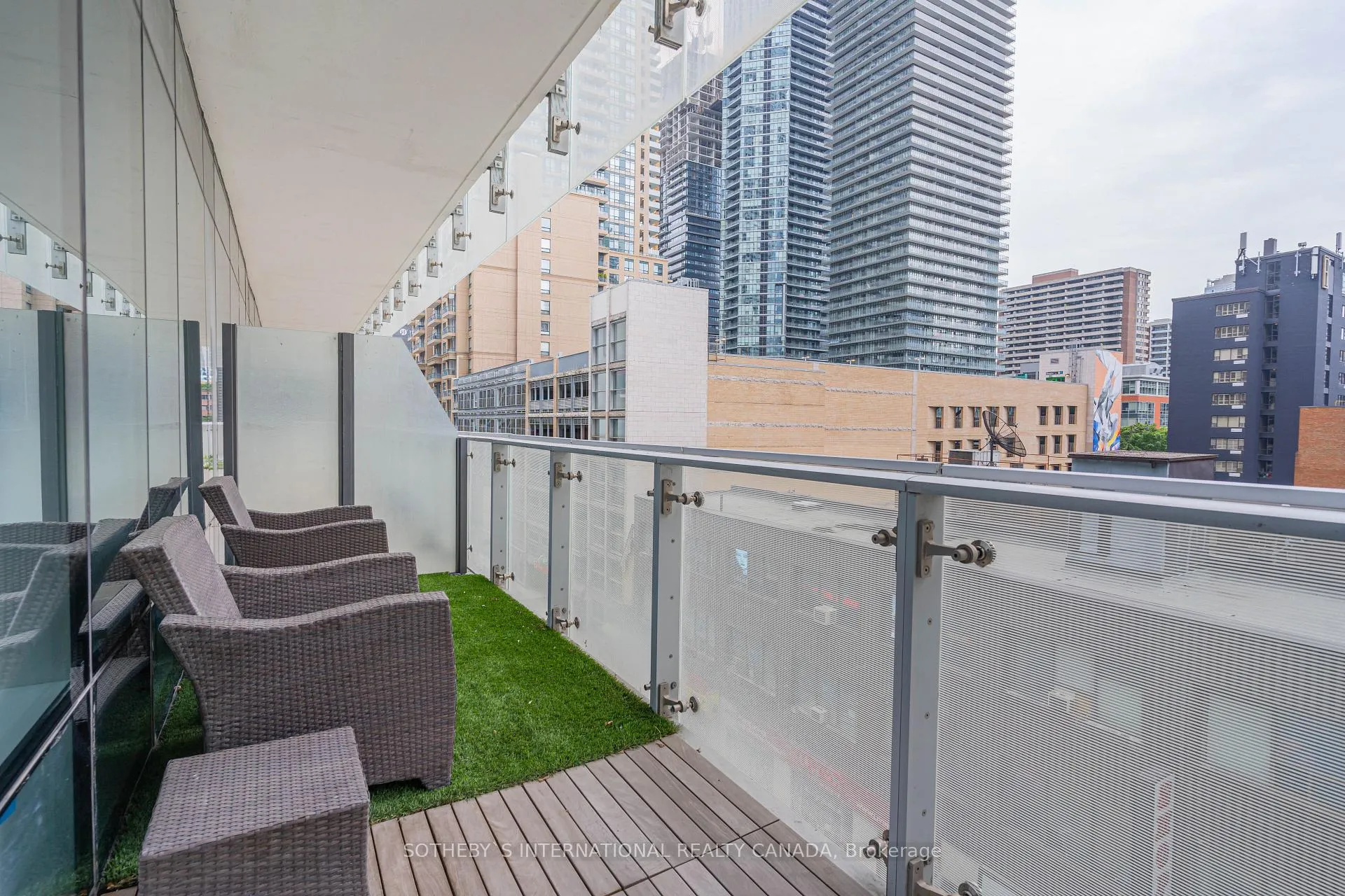 Photo 26 of Unit 310, 1 Bloor Street E, Toronto, Church-Yonge Corridor — HOMEH