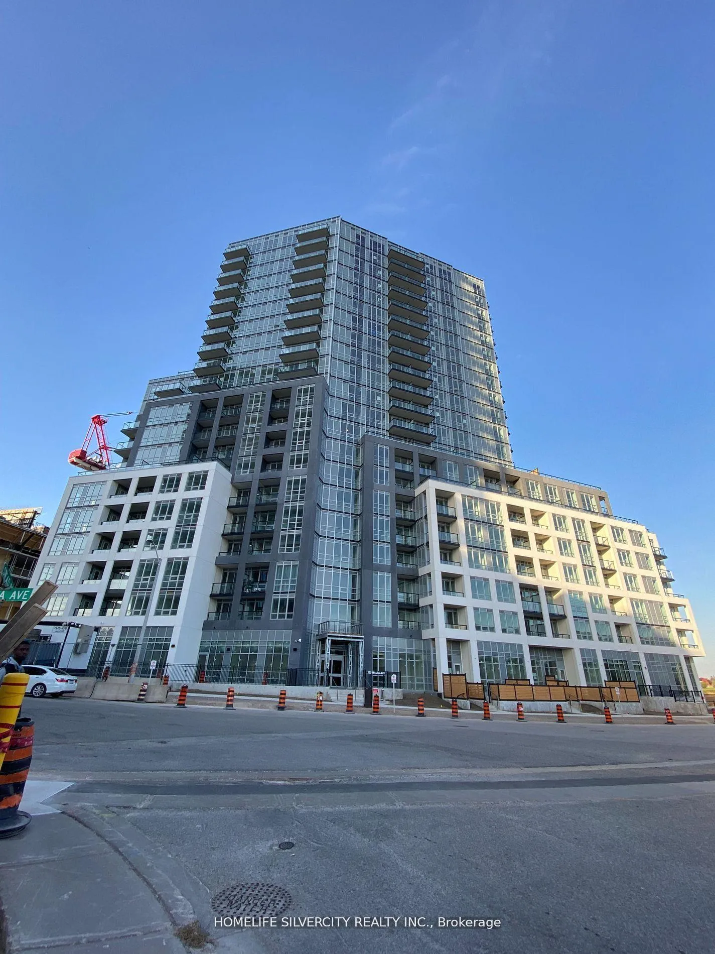 Front of Unit 1707, 225 Malta Avenue E