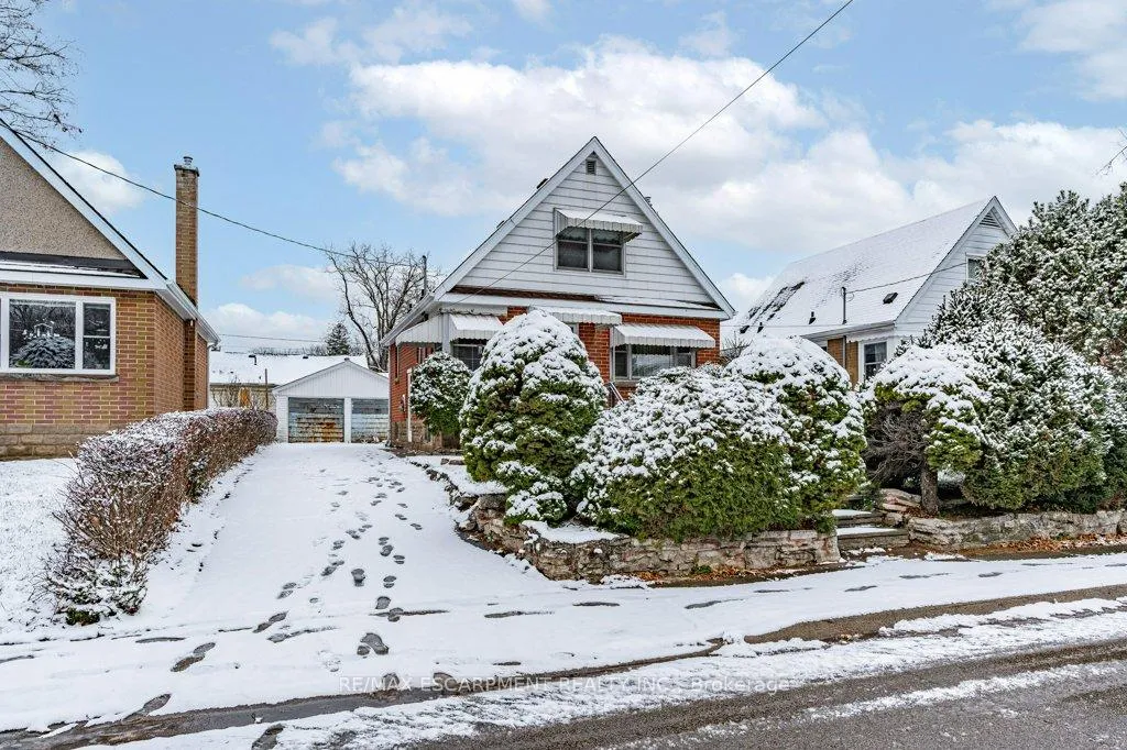 Photo 2 of 1A Cameron Avenue, Hamilton, Cootes Paradise — HOMEH