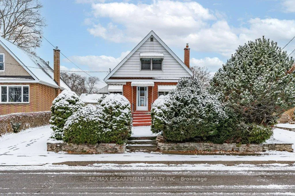 Photo 3 of 1A Cameron Avenue, Hamilton, Cootes Paradise — HOMEH