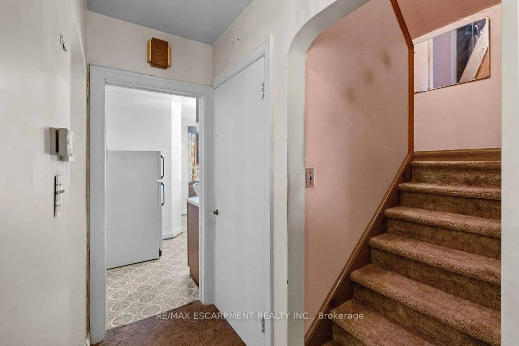 Photo 21 of 1A Cameron Avenue, Hamilton, Cootes Paradise — HOMEH