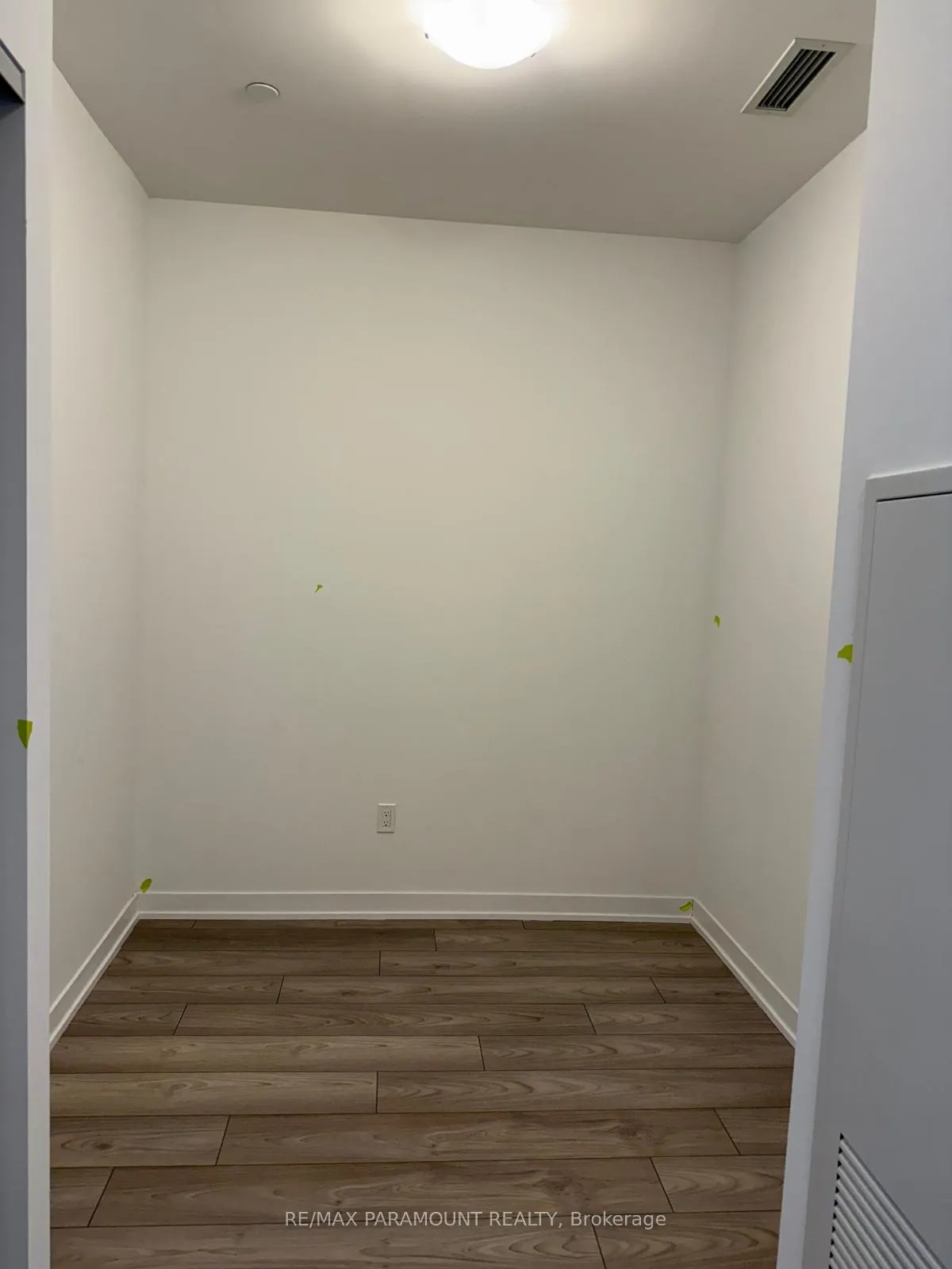 Photo 6 of Unit 409, 474 Caldari Road, Vaughan, Concord — HOMEH