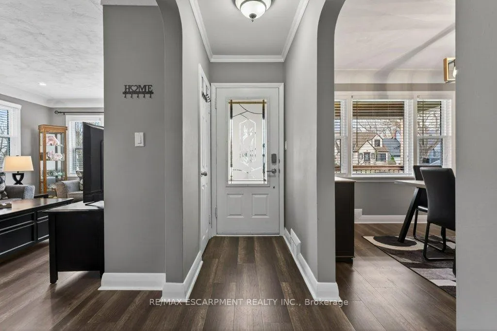 Photo 5 of 4254 Crescent Avenue, Lincoln, Beamsville — HOMEH