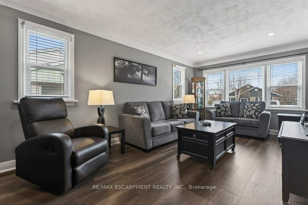 Photo 6 of 4254 Crescent Avenue, Lincoln, Beamsville — HOMEH