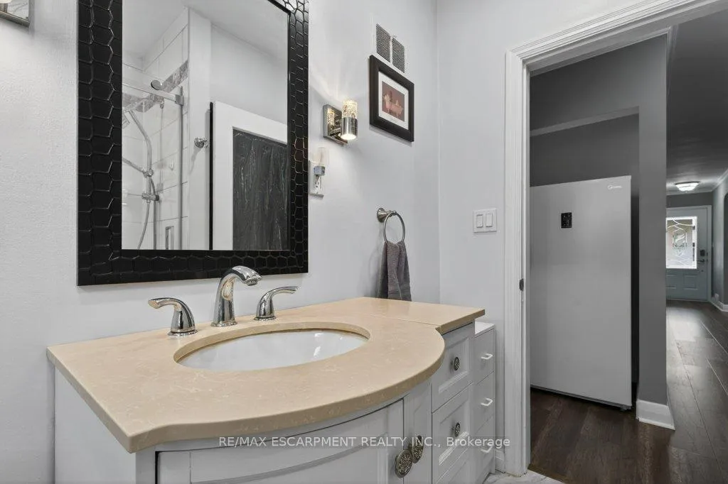 Photo 16 of 4254 Crescent Avenue, Lincoln, Beamsville — HOMEH