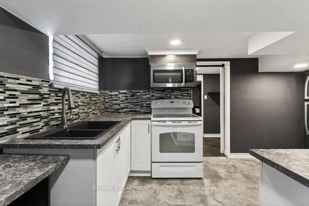 Photo 21 of 4254 Crescent Avenue, Lincoln, Beamsville — HOMEH