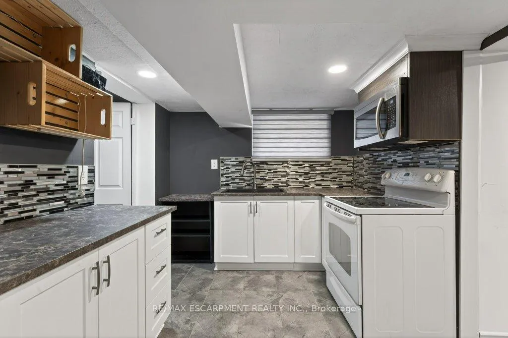 Photo 22 of 4254 Crescent Avenue, Lincoln, Beamsville — HOMEH