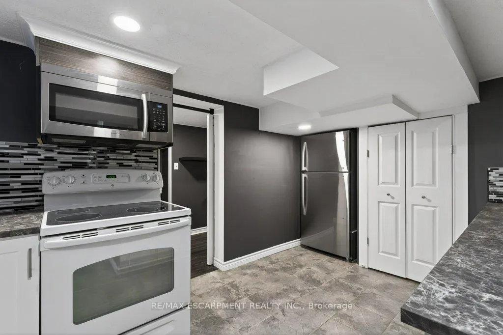 Photo 25 of 4254 Crescent Avenue, Lincoln, Beamsville — HOMEH