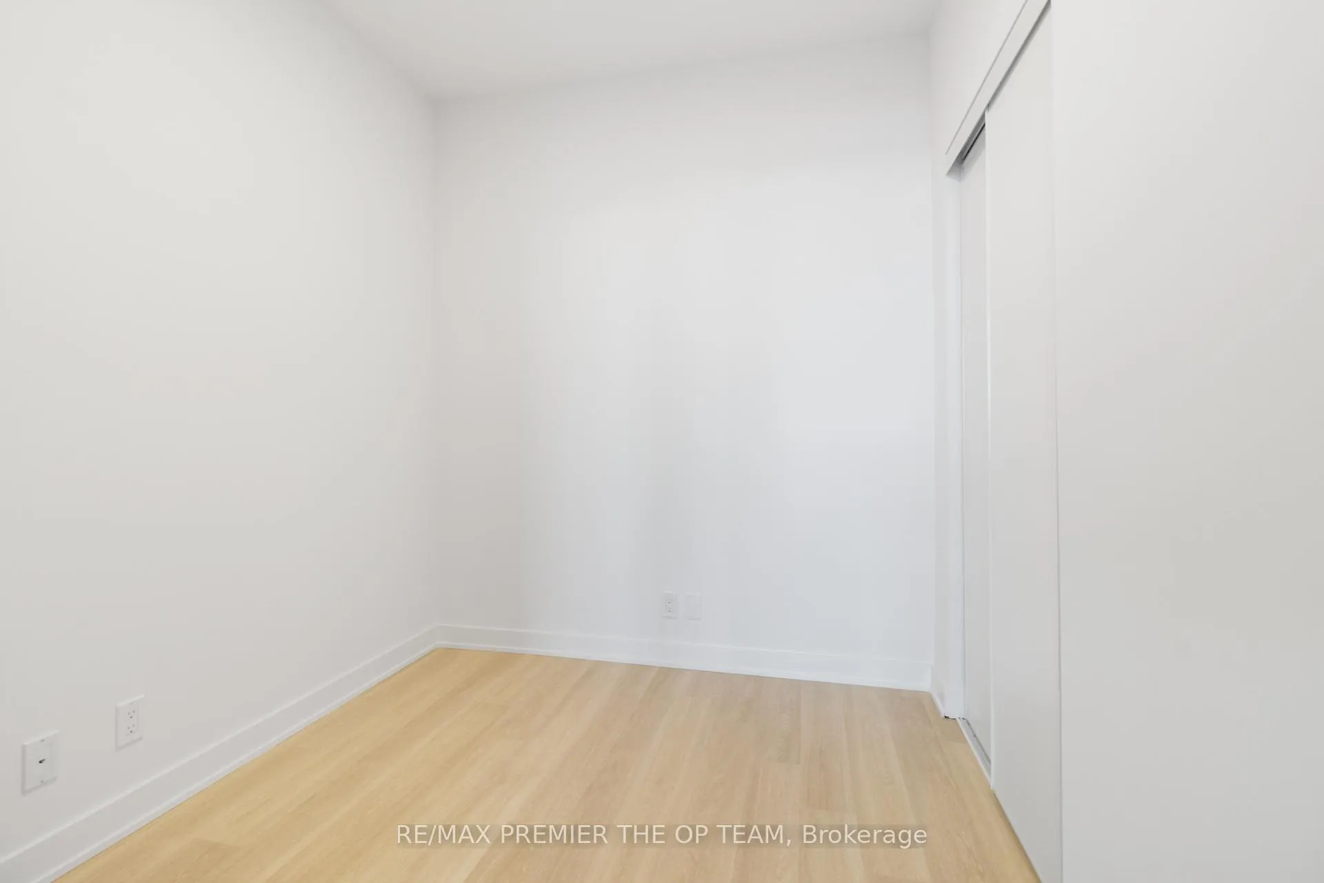 Photo 21 of Unit 224, 30 Upper Mall Way, Vaughan, Brownridge — HOMEH