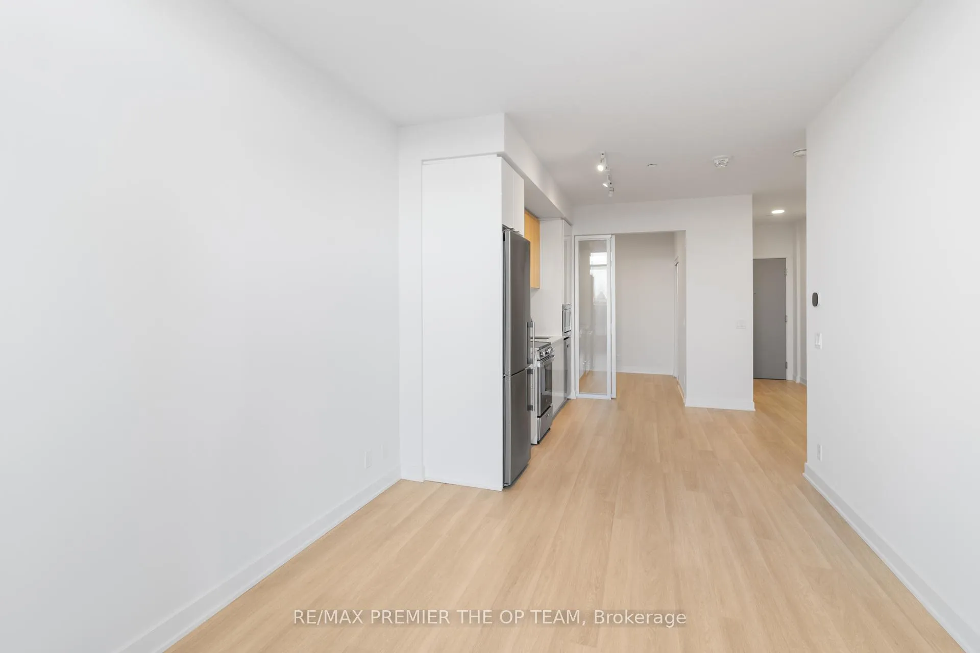 Photo 24 of Unit 224, 30 Upper Mall Way, Vaughan, Brownridge — HOMEH