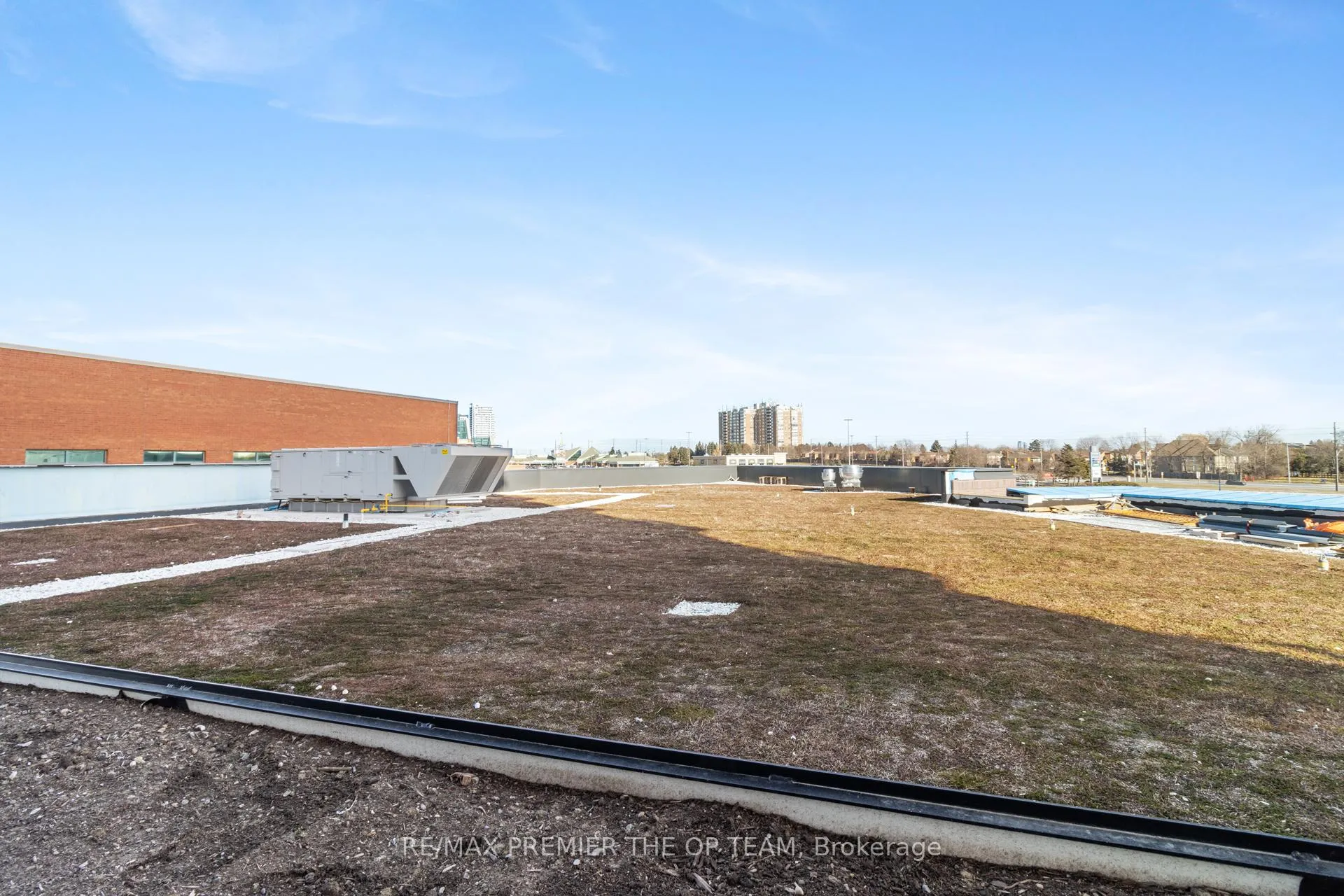 Photo 29 of Unit 224, 30 Upper Mall Way, Vaughan, Brownridge — HOMEH
