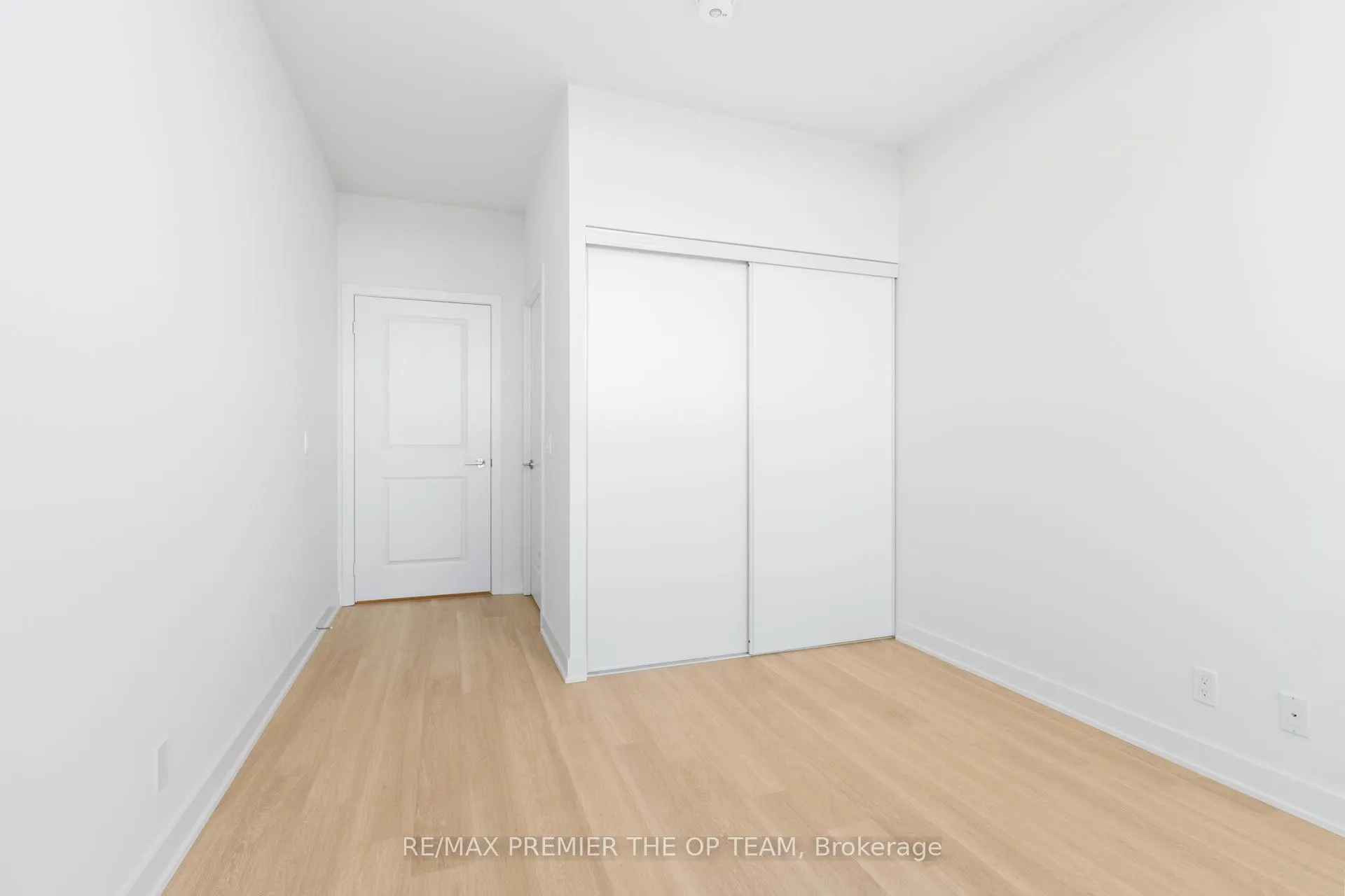 Photo 33 of Unit 224, 30 Upper Mall Way, Vaughan, Brownridge — HOMEH