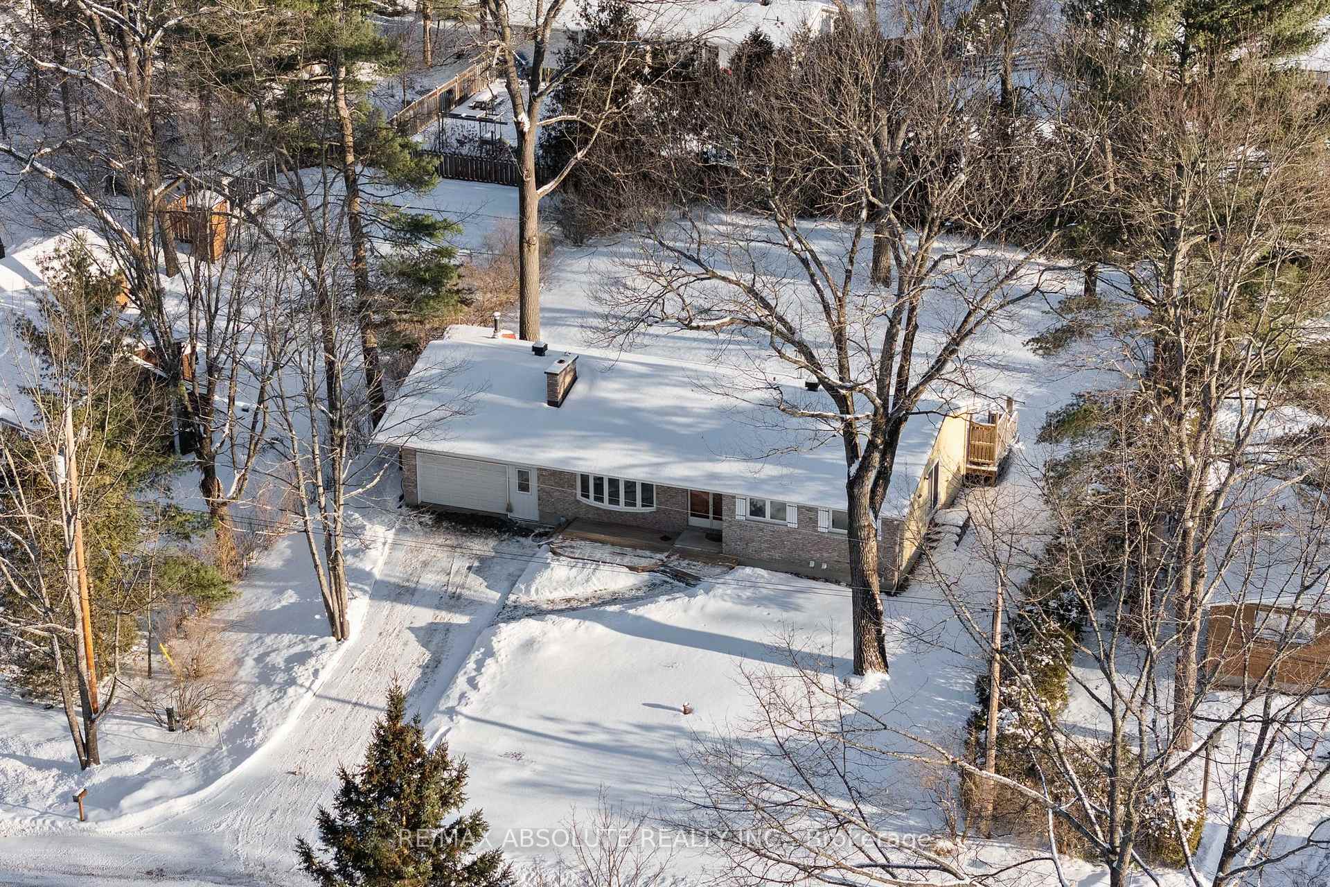 Photo 3 of 118 Resthaven Avenue, Ottawa, Constance Bay — HOMEH