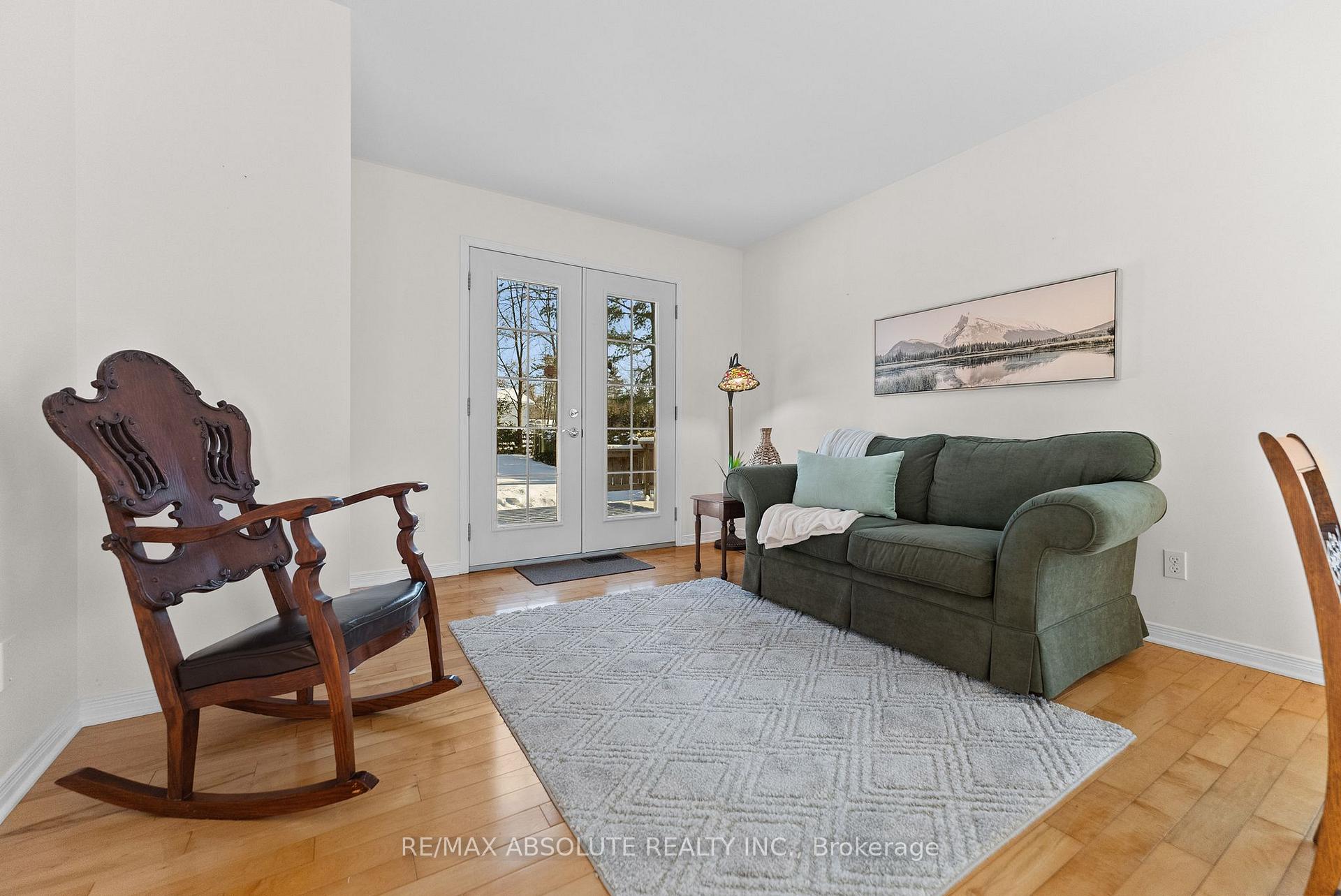 Photo 15 of 118 Resthaven Avenue, Ottawa, Constance Bay — HOMEH