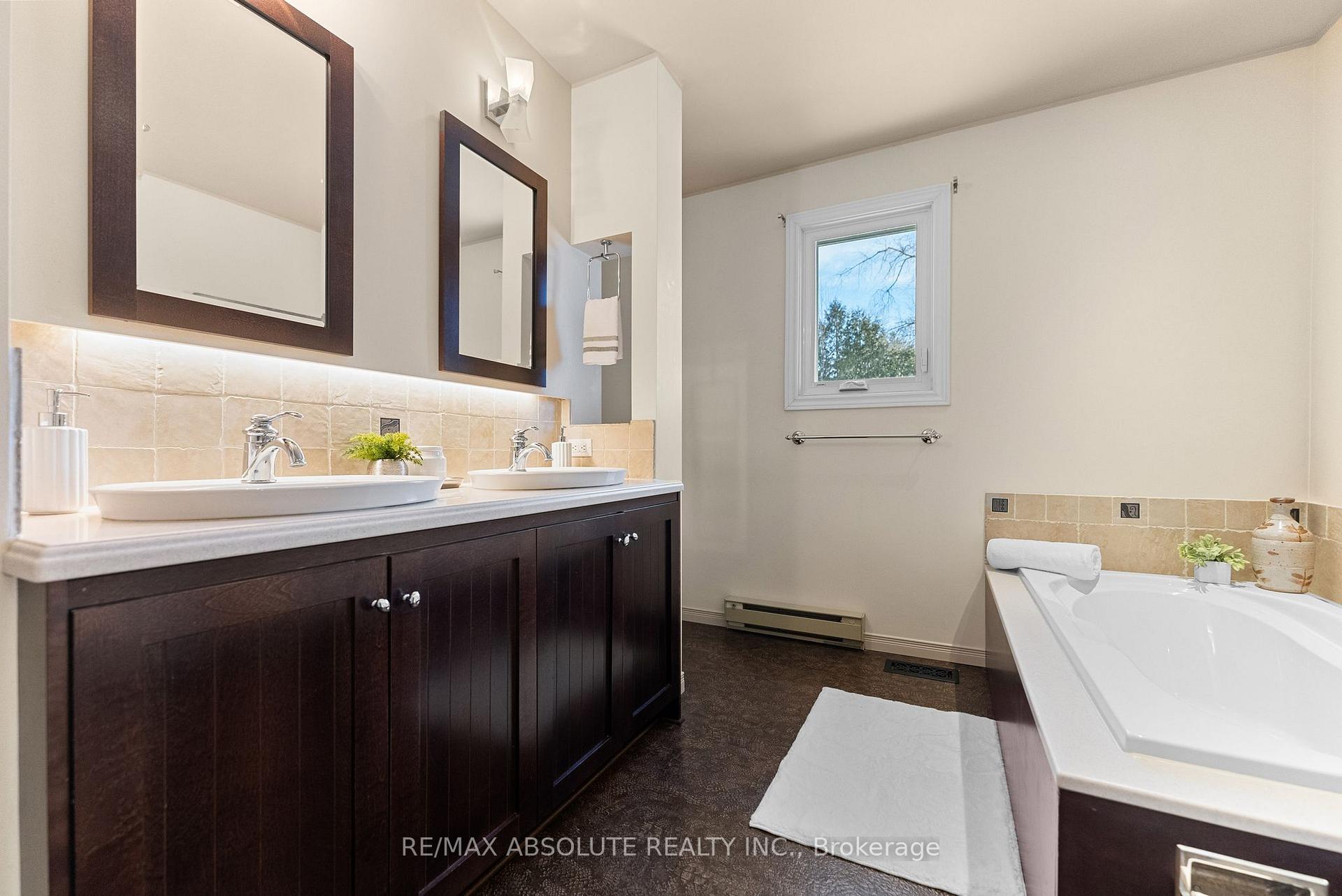 Photo 21 of 118 Resthaven Avenue, Ottawa, Constance Bay — HOMEH