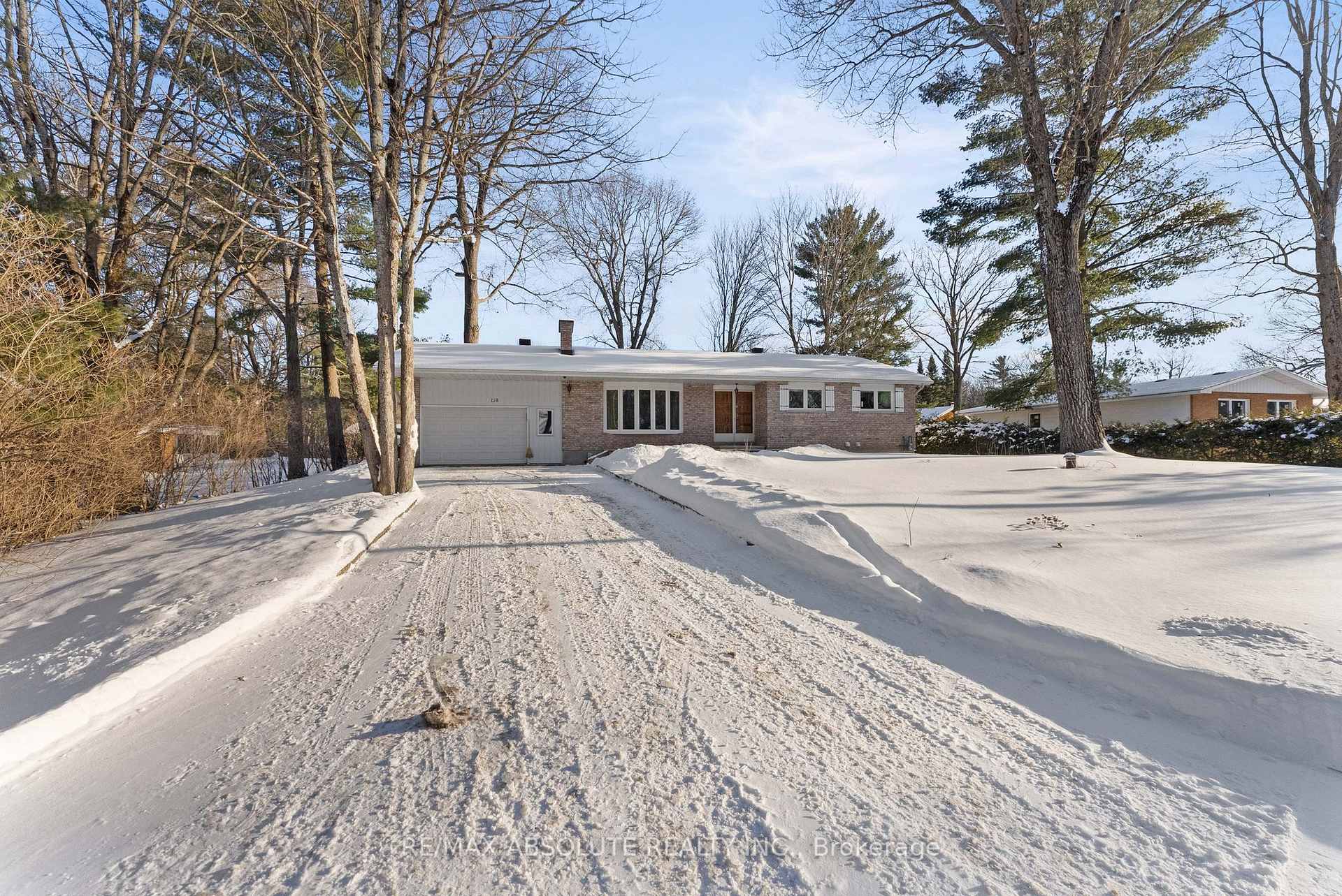 Photo 37 of 118 Resthaven Avenue, Ottawa, Constance Bay — HOMEH