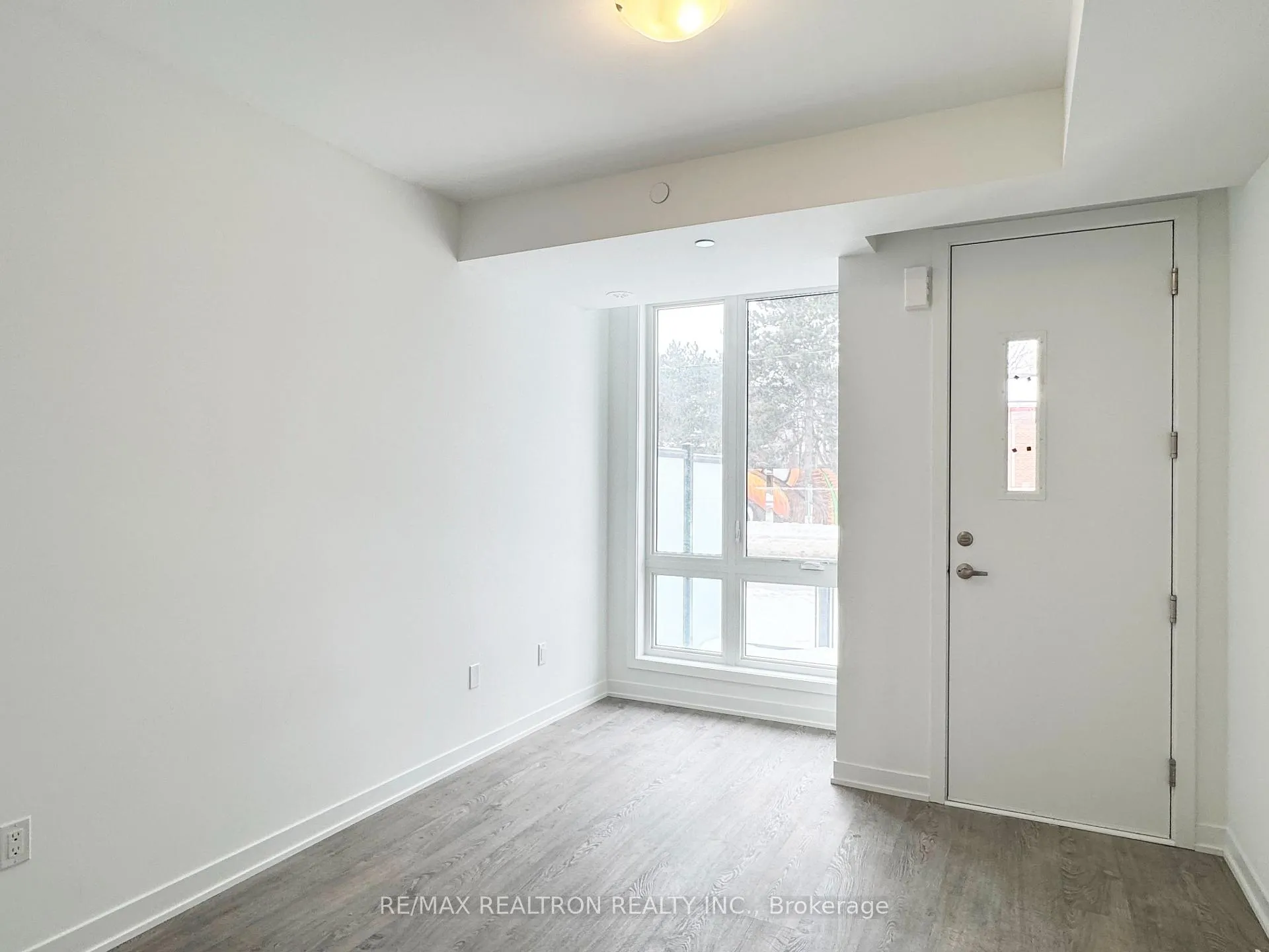 Photo 4 of 60 Turtle Island Road, Toronto, Englemount-Lawrence — HOMEH