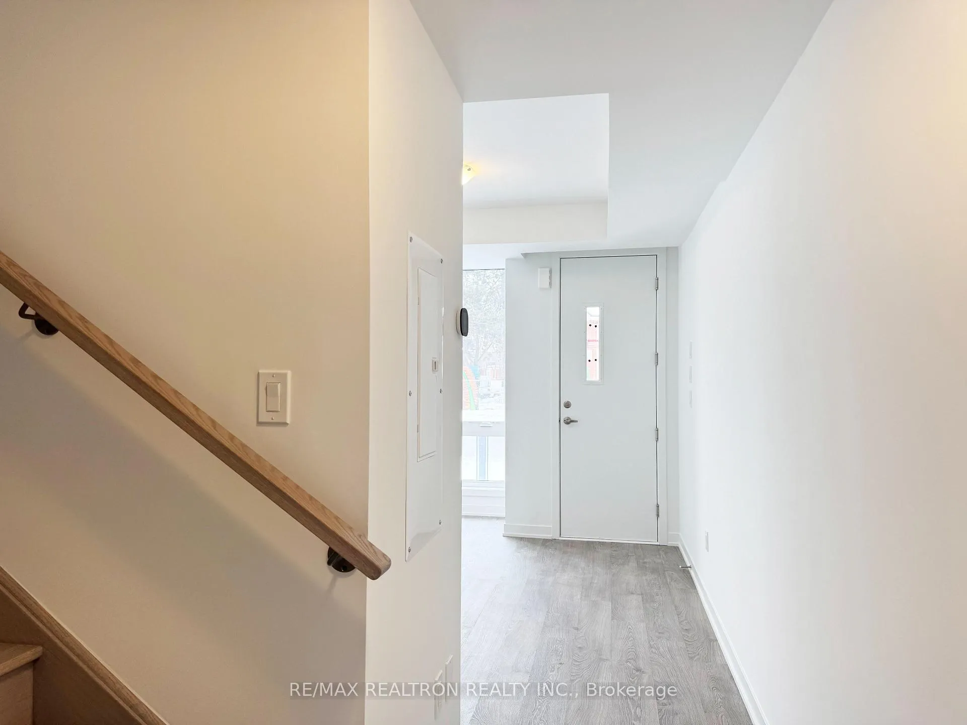 Photo 6 of 60 Turtle Island Road, Toronto, Englemount-Lawrence — HOMEH