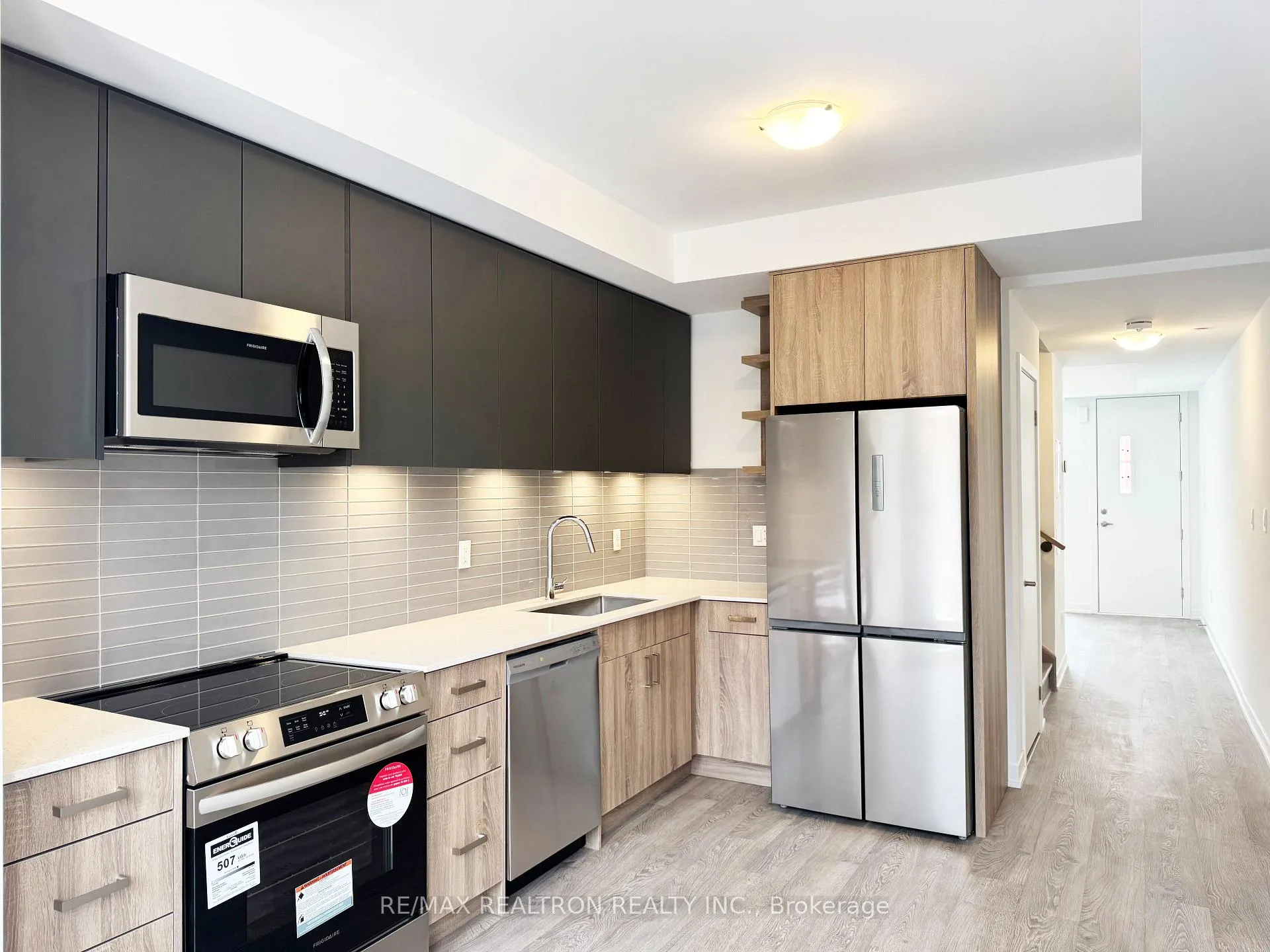 Photo 10 of 60 Turtle Island Road, Toronto, Englemount-Lawrence — HOMEH