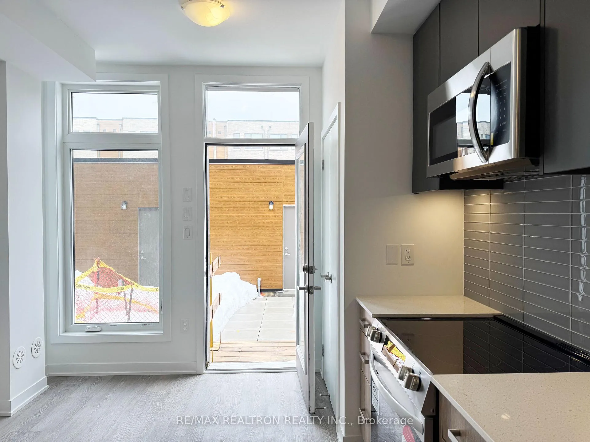 Photo 11 of 60 Turtle Island Road, Toronto, Englemount-Lawrence — HOMEH