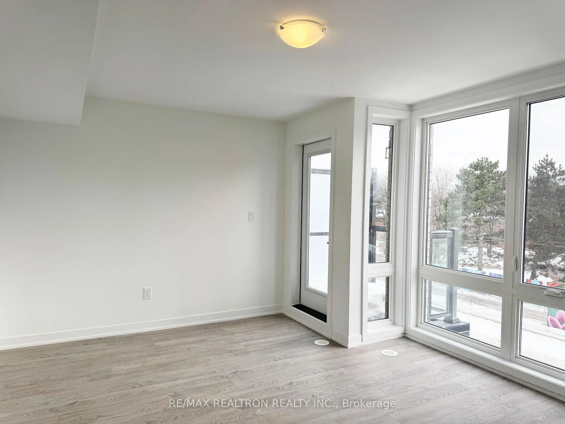 Photo 15 of 60 Turtle Island Road, Toronto, Englemount-Lawrence — HOMEH
