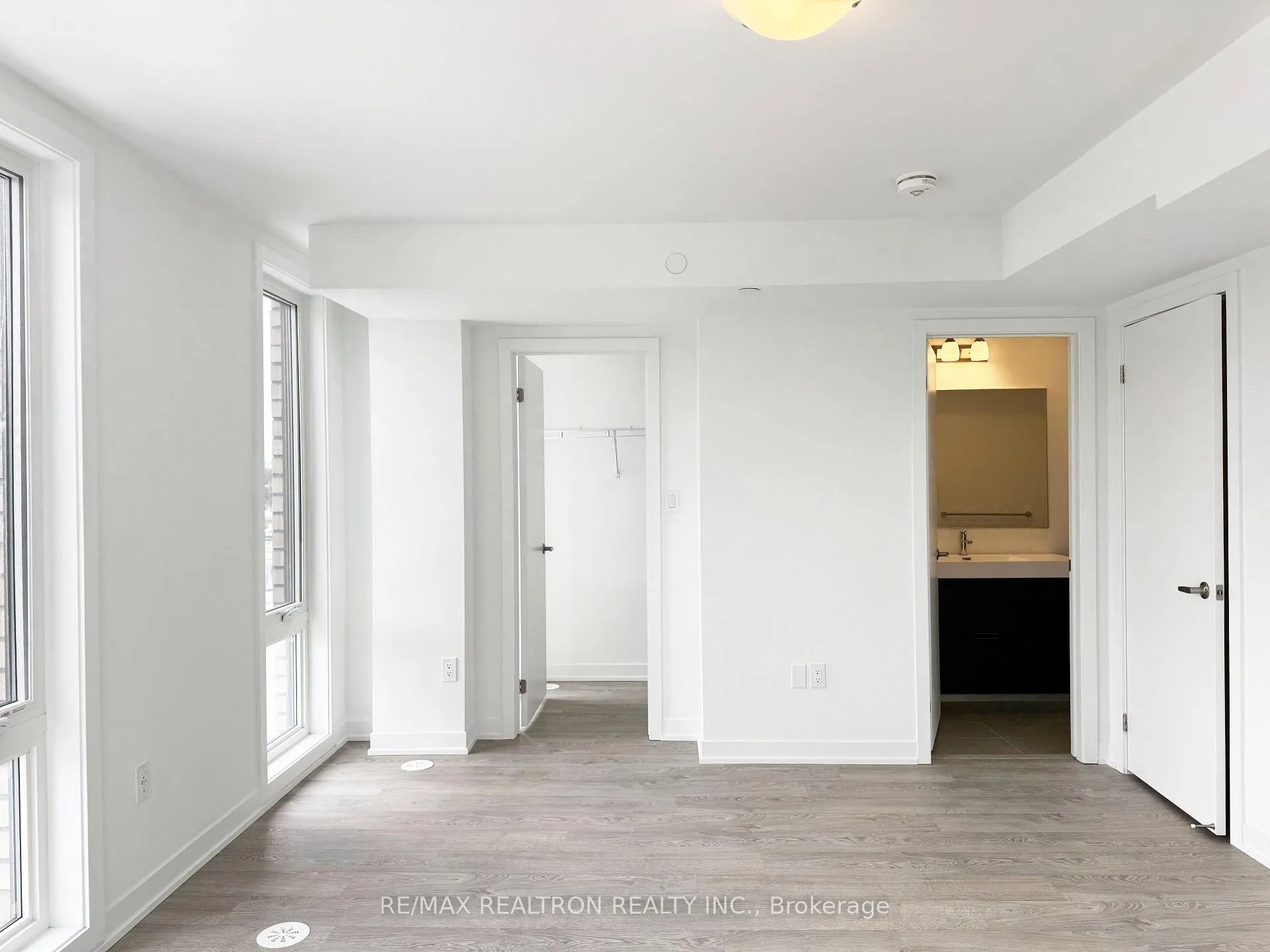 Photo 17 of 60 Turtle Island Road, Toronto, Englemount-Lawrence — HOMEH