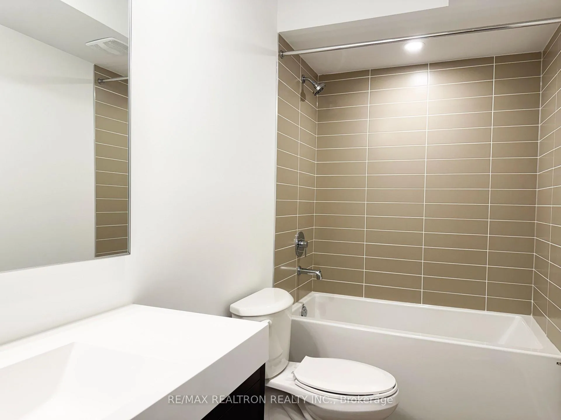 Photo 18 of 60 Turtle Island Road, Toronto, Englemount-Lawrence — HOMEH