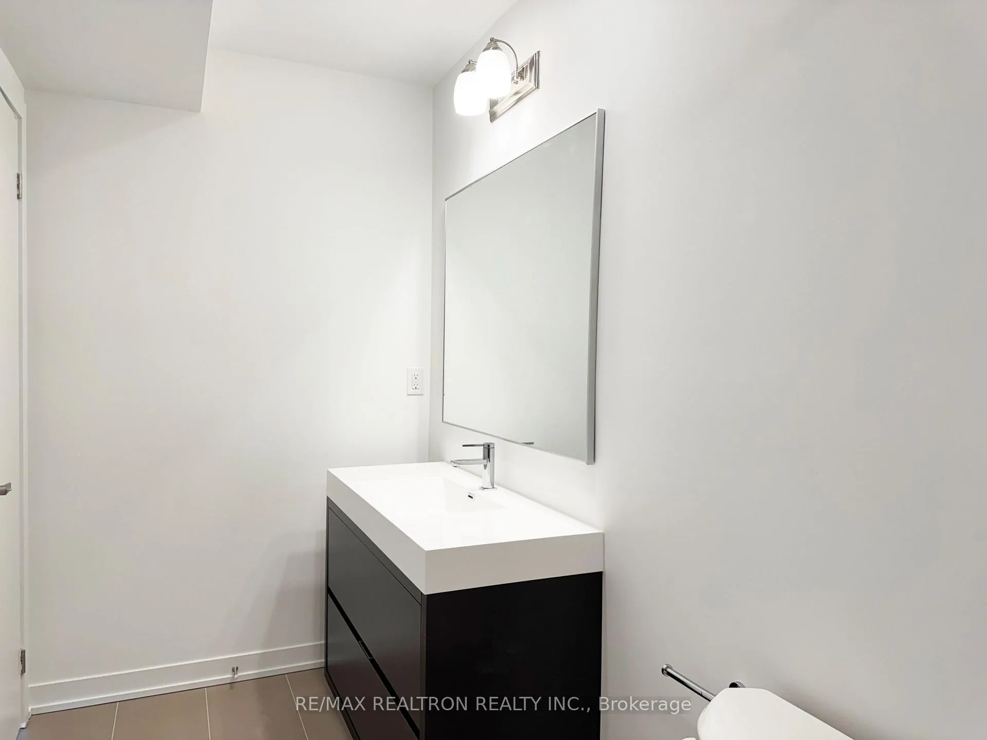 Photo 19 of 60 Turtle Island Road, Toronto, Englemount-Lawrence — HOMEH