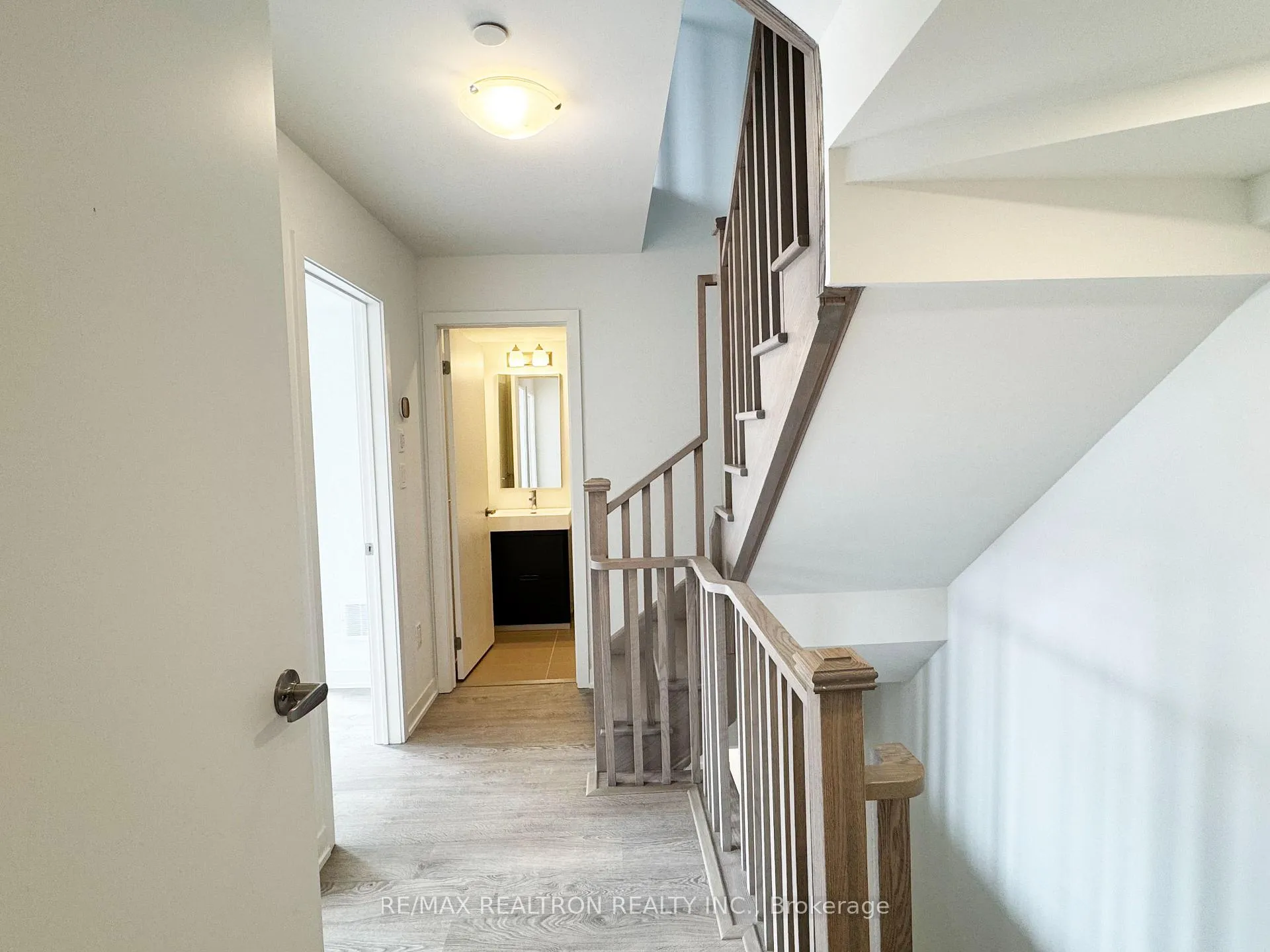Photo 22 of 60 Turtle Island Road, Toronto, Englemount-Lawrence — HOMEH