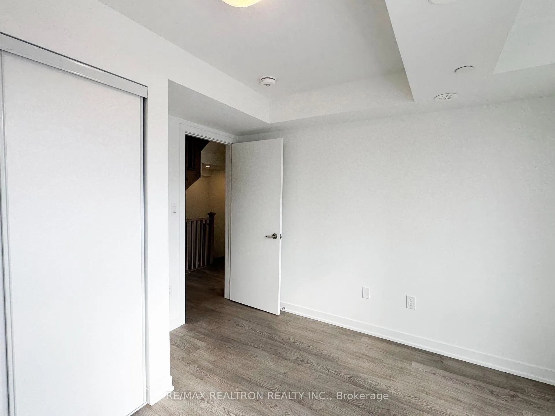 Photo 30 of 60 Turtle Island Road, Toronto, Englemount-Lawrence — HOMEH
