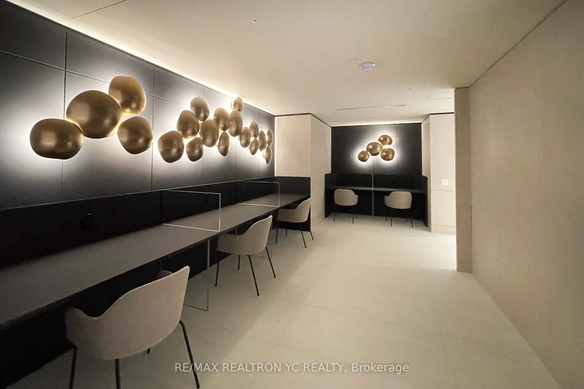 Photo 32 of Unit 2411, 50 Upper Mall Way, Vaughan, Brownridge — HOMEH