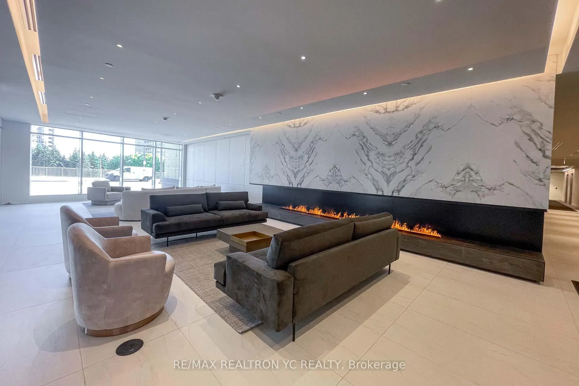 Photo 35 of Unit 2411, 50 Upper Mall Way, Vaughan, Brownridge — HOMEH