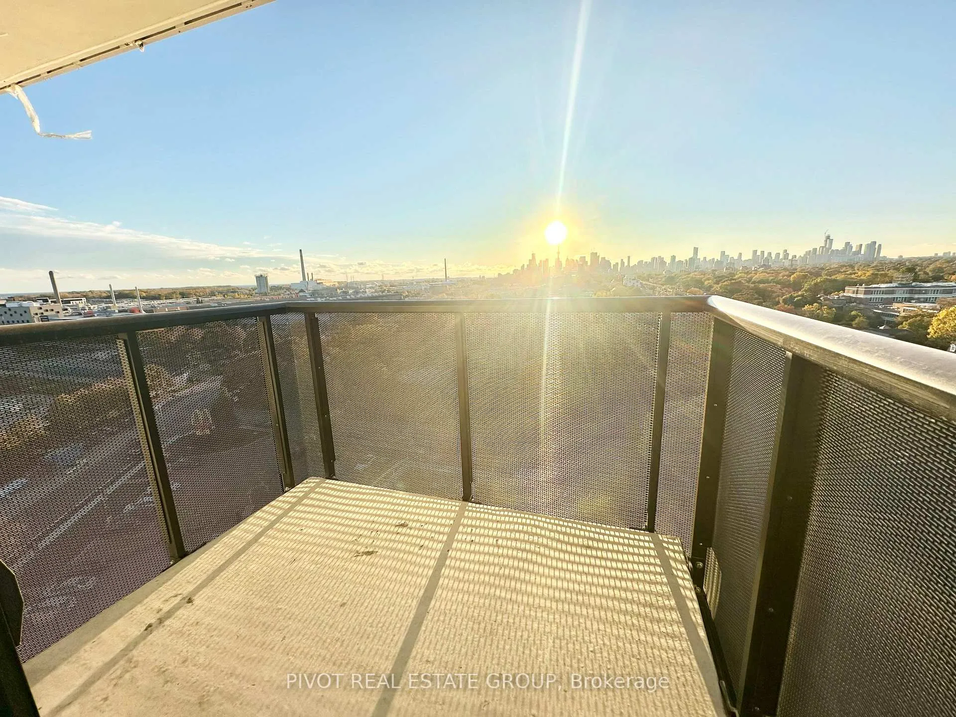 Photo 4 of Unit 1111, 1050 Eastern Avenue, Toronto, The Beaches — HOMEH