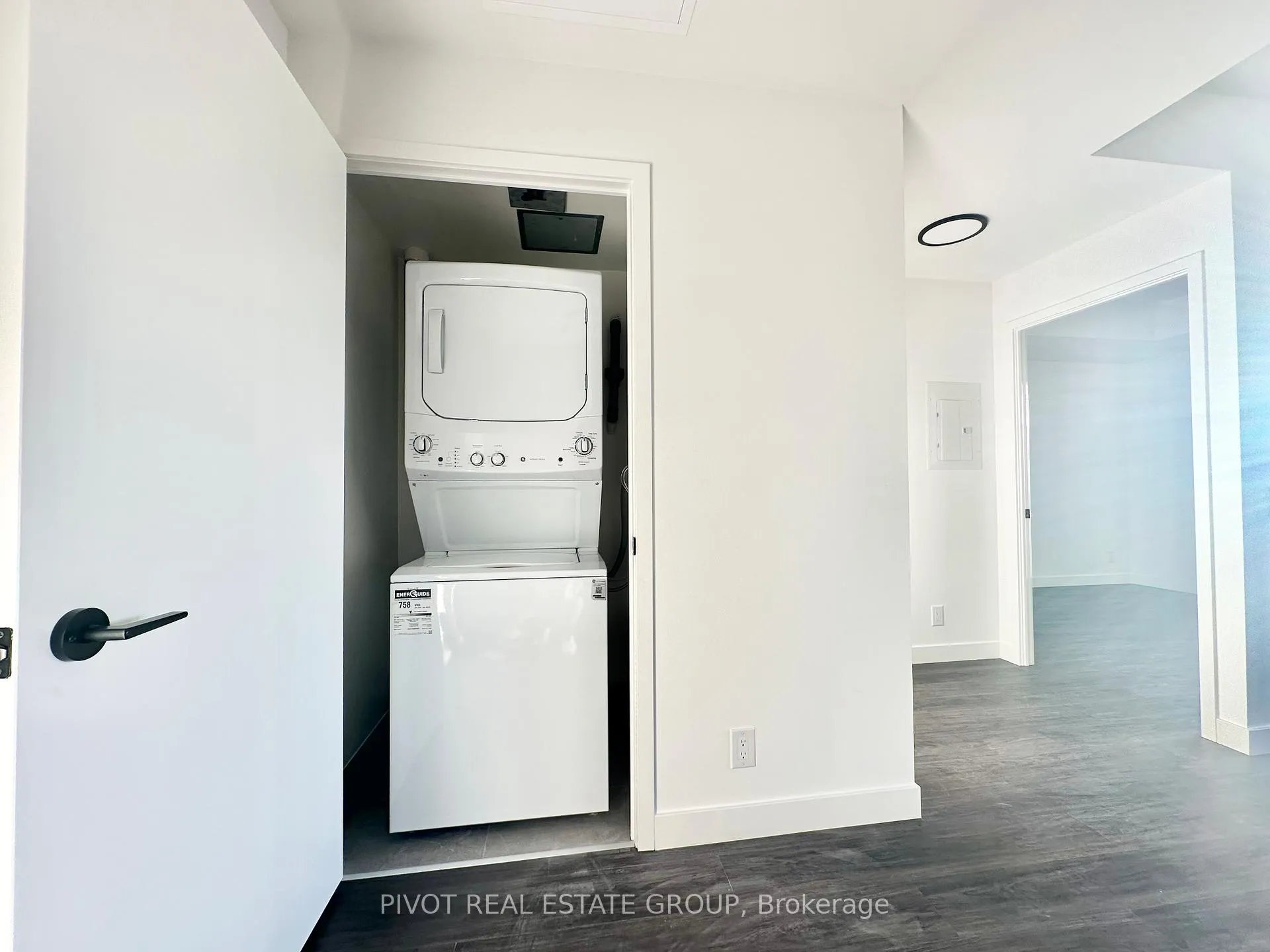 Photo 7 of Unit 1111, 1050 Eastern Avenue, Toronto, The Beaches — HOMEH