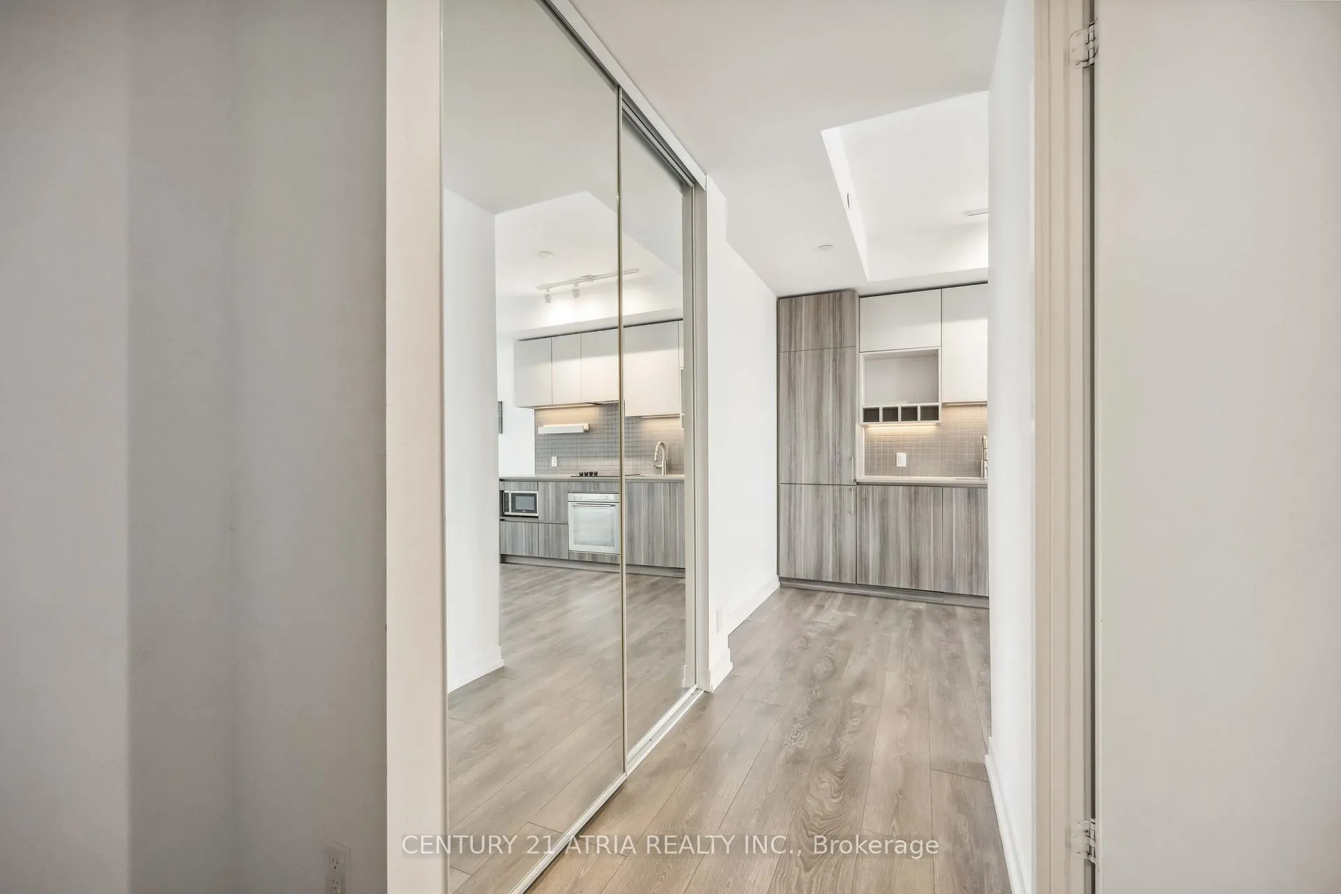 Photo 8 of Unit 2611, 5 Buttermill Avenue, Vaughan, Vaughan Corporate Centre — HOMEH