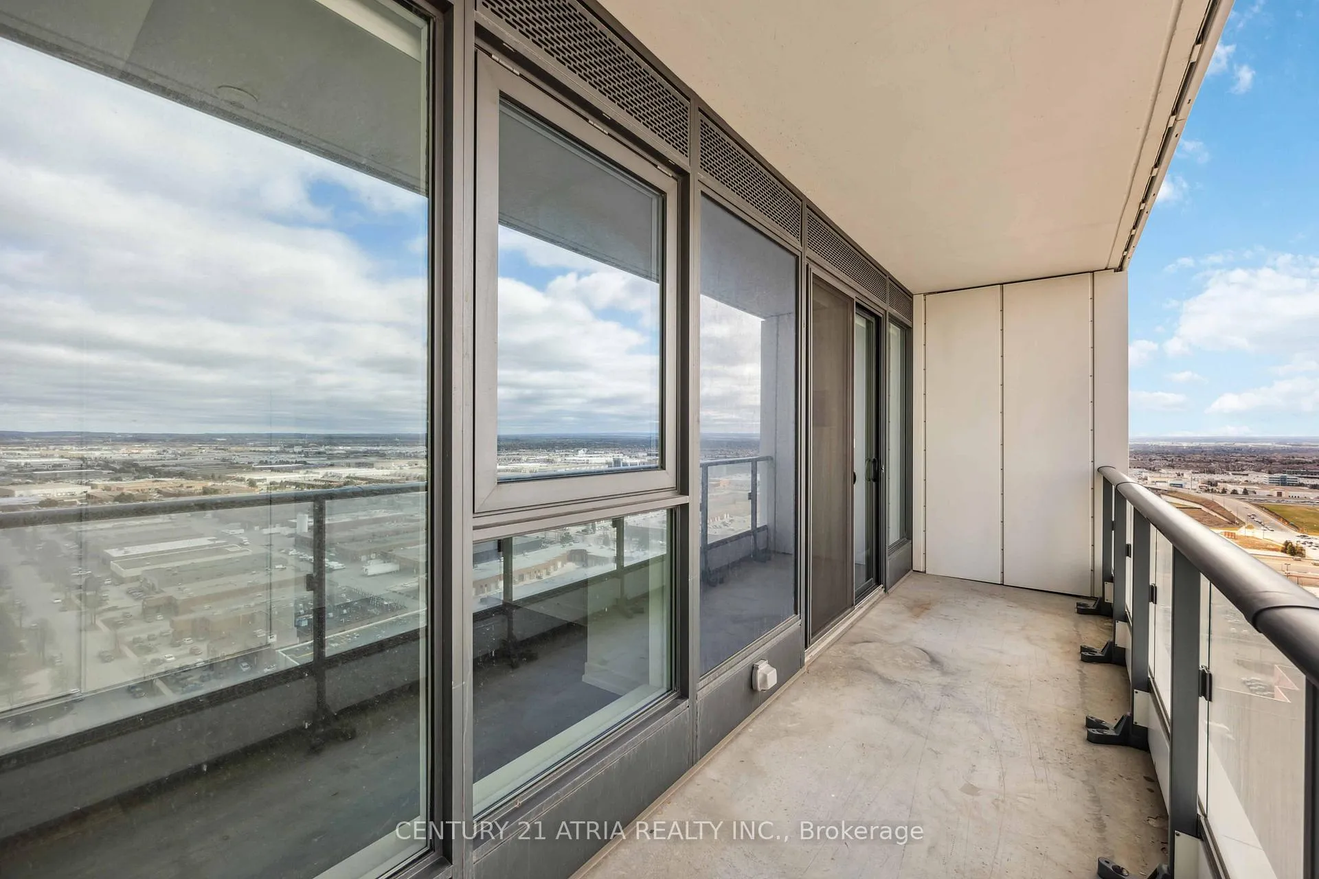 Photo 17 of Unit 2611, 5 Buttermill Avenue, Vaughan, Vaughan Corporate Centre — HOMEH