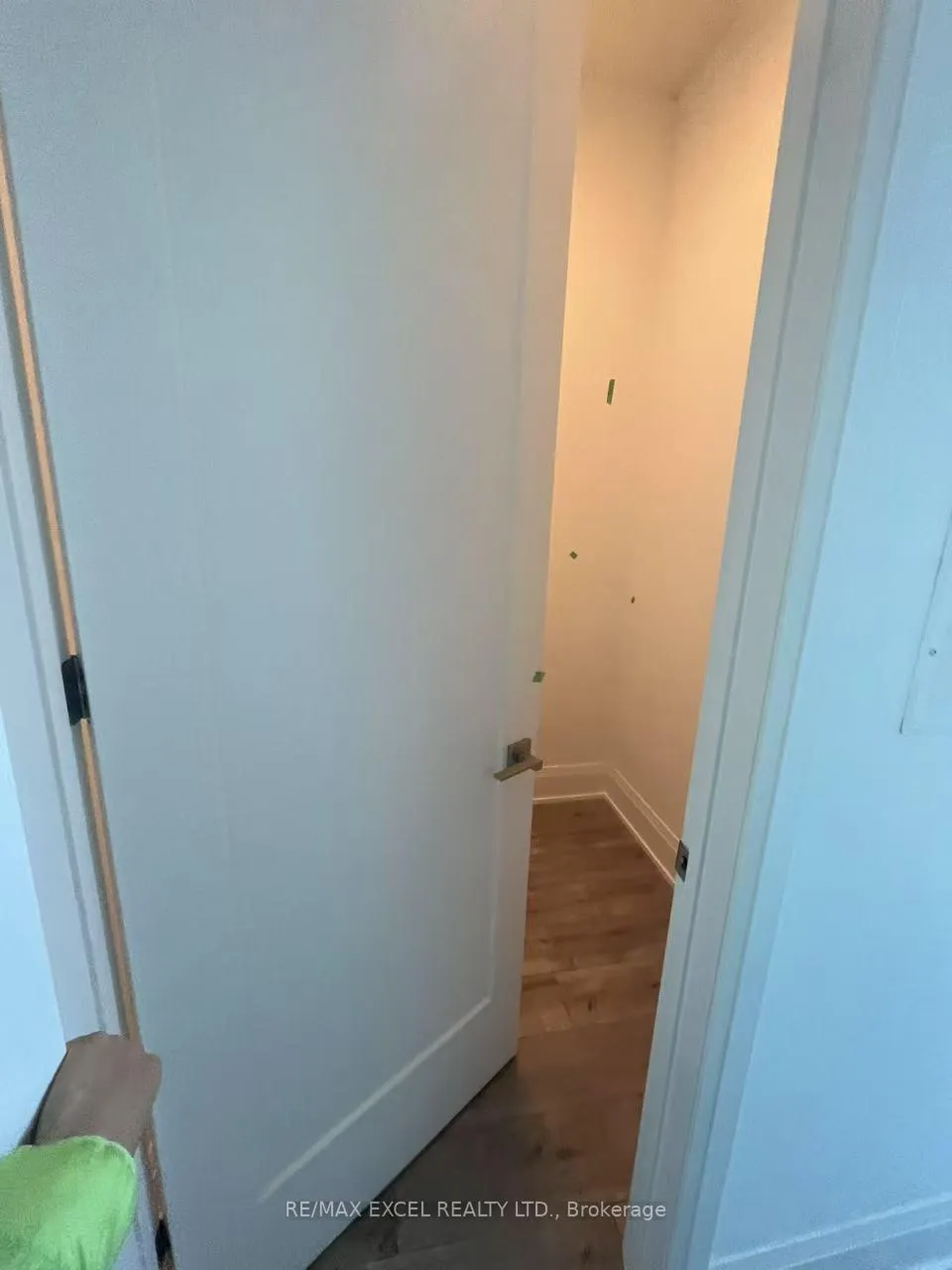 Photo 3 of Unit 107, 8 Water Walk Drive, Markham, Unionville — HOMEH
