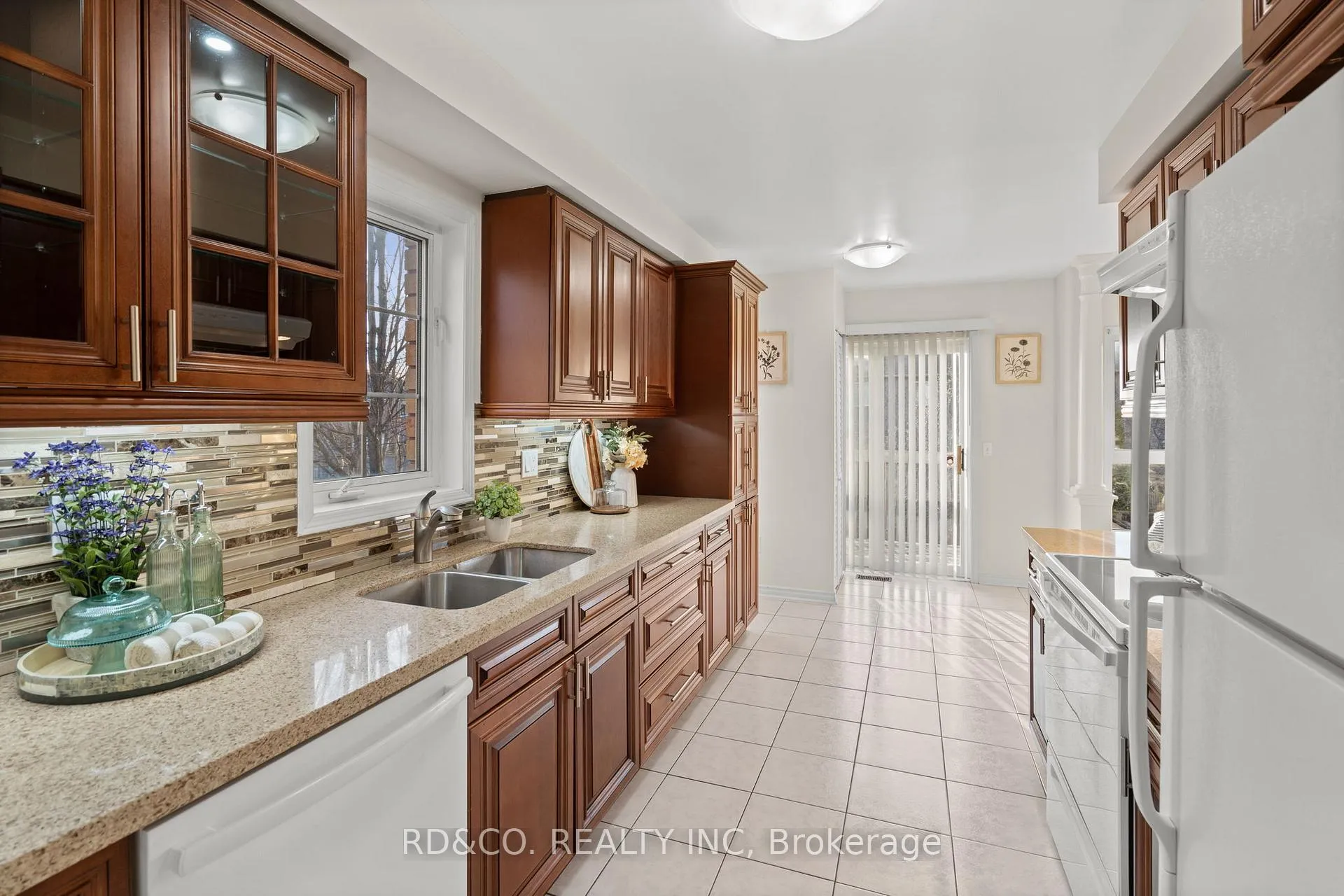 Photo 6 of 2 Ingold Lane, Ajax, Central — HOMEH