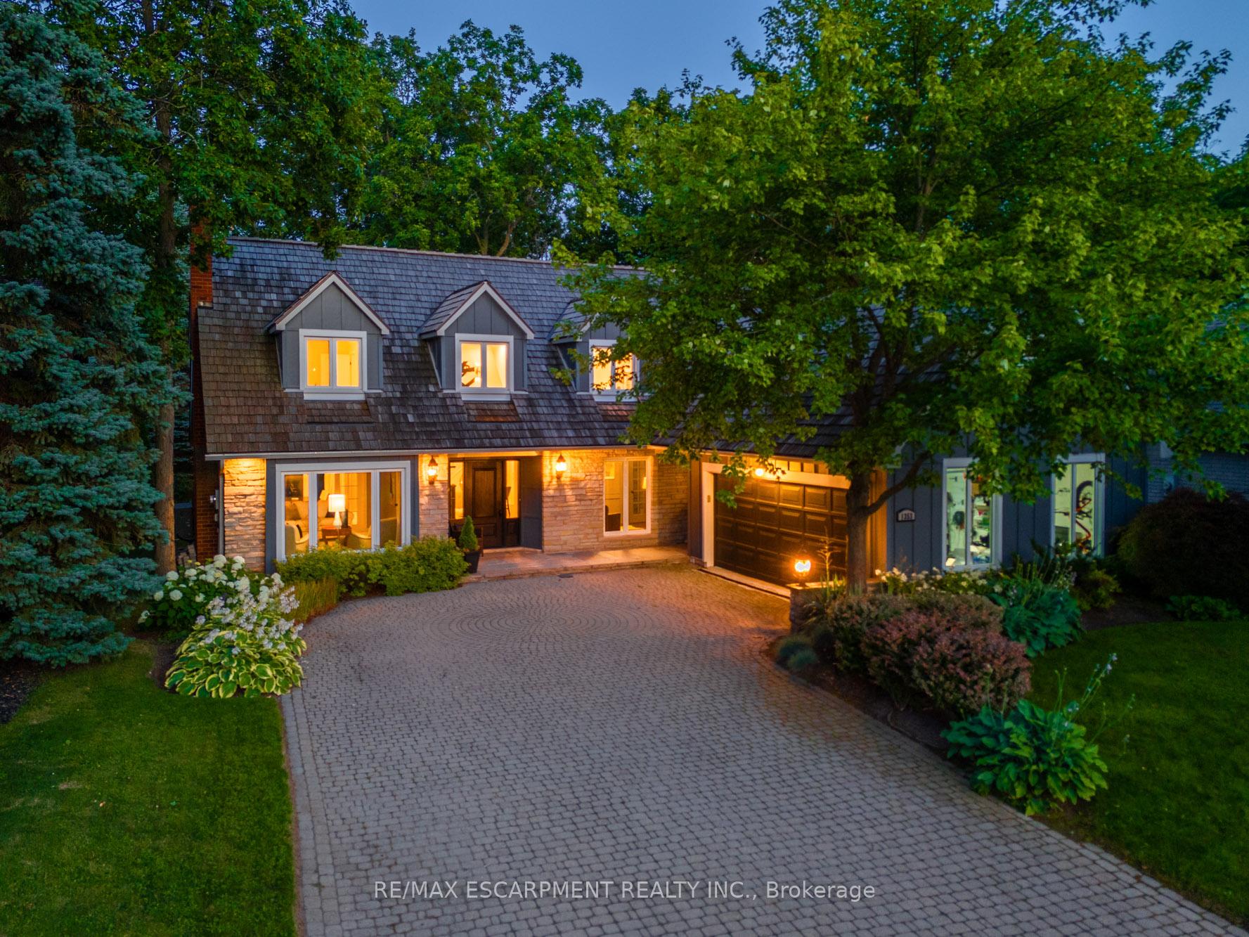 Photo 1 of 1353 Hazelton Boulevard, Burlington, Tyandaga — HOMEH