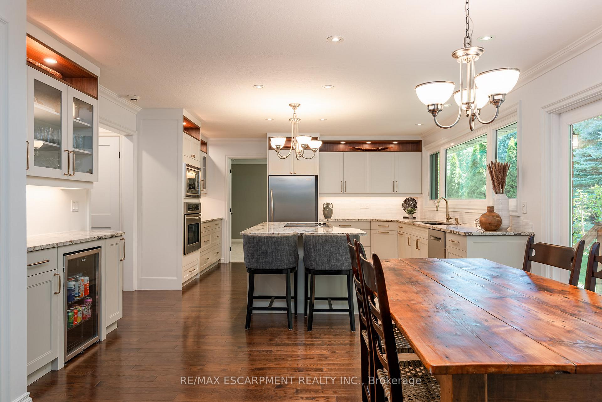 Photo 14 of 1353 Hazelton Boulevard, Burlington, Tyandaga — HOMEH