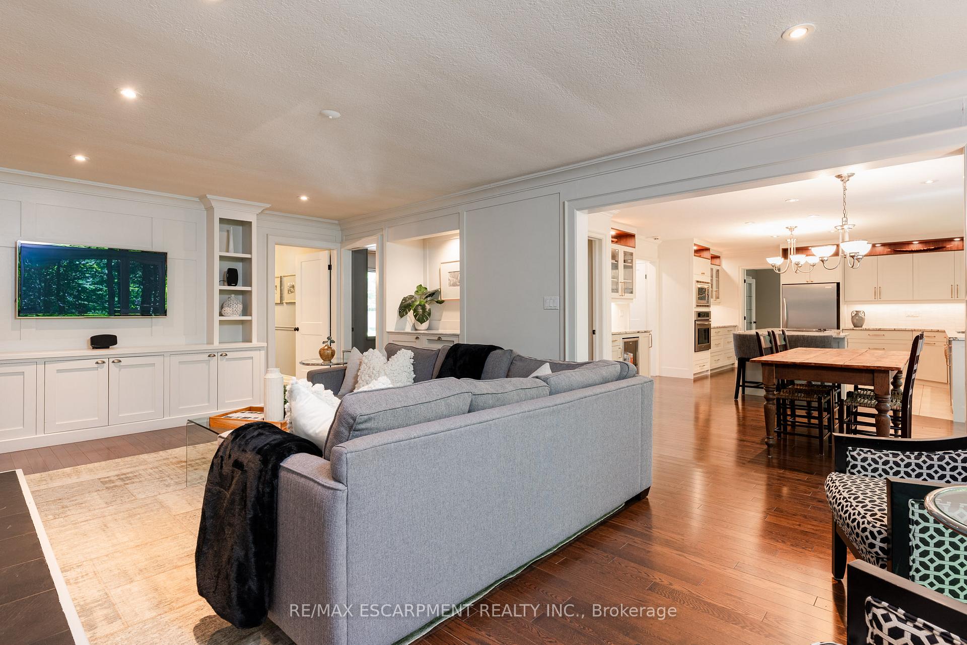 Photo 16 of 1353 Hazelton Boulevard, Burlington, Tyandaga — HOMEH