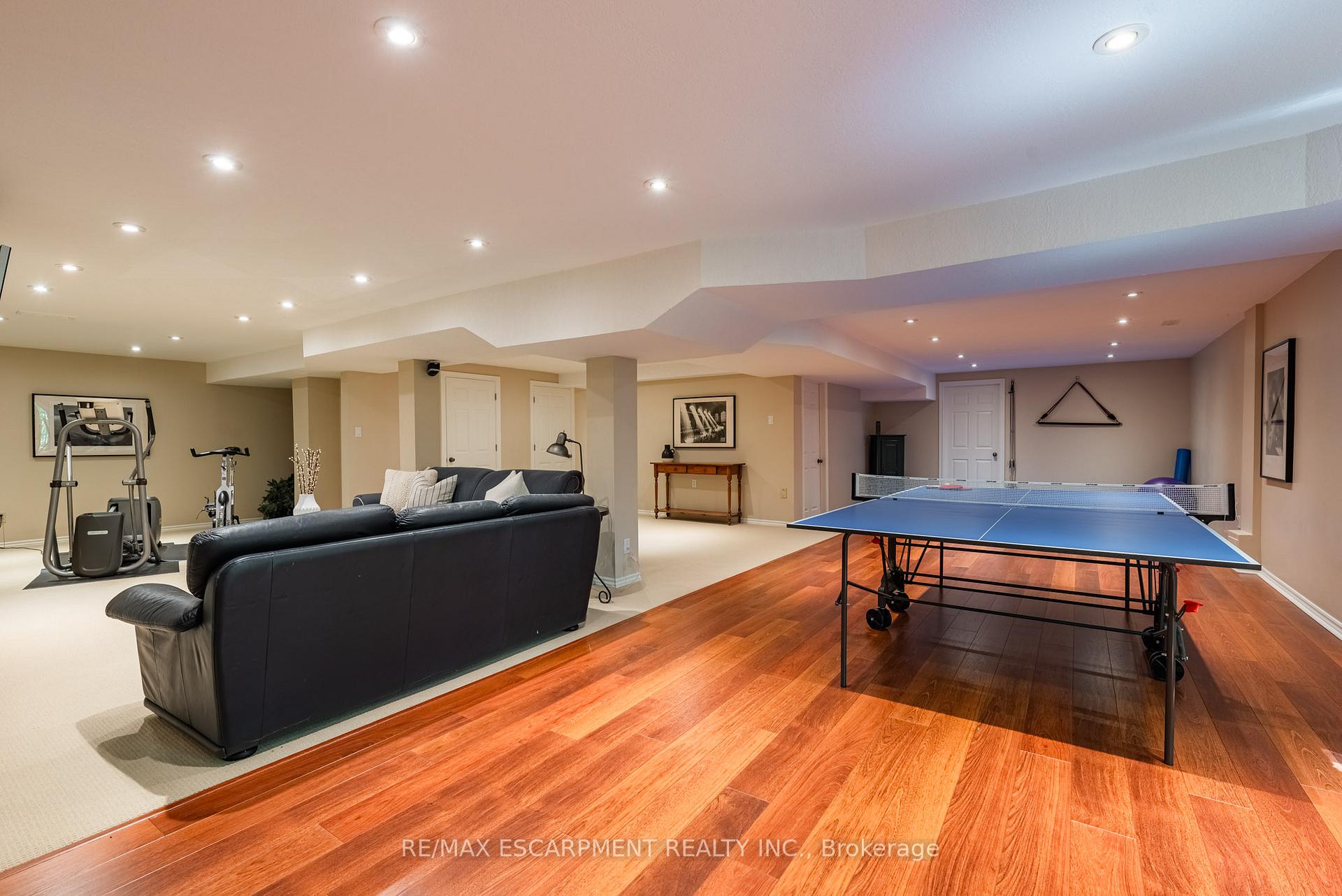 Photo 35 of 1353 Hazelton Boulevard, Burlington, Tyandaga — HOMEH