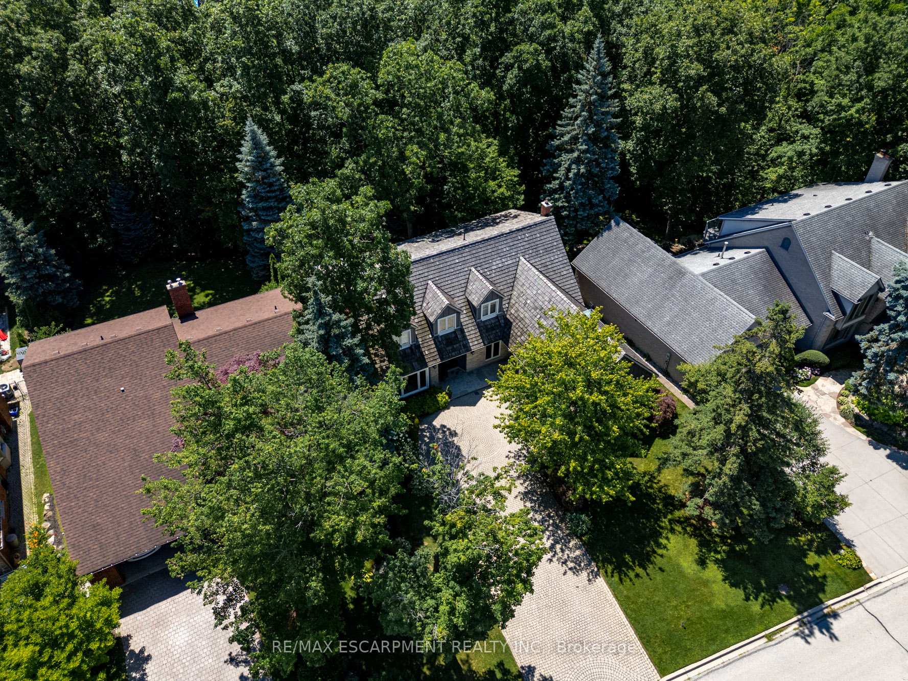 Photo 43 of 1353 Hazelton Boulevard, Burlington, Tyandaga — HOMEH