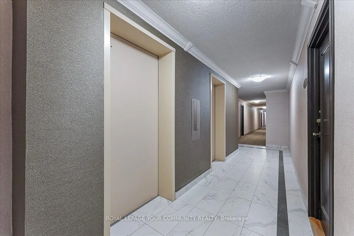 Photo 4 of Unit 408, 60 Inverlochy Boulevard, Markham, Royal Orchard — HOMEH