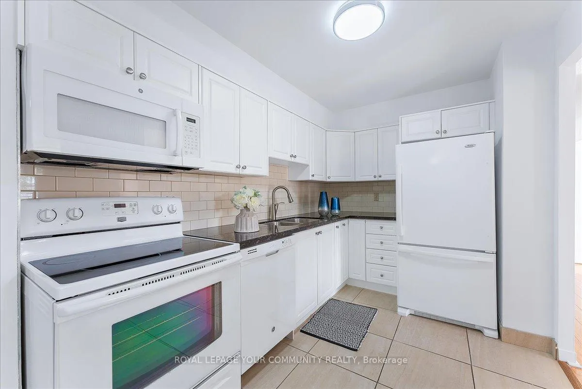 Photo 16 of Unit 408, 60 Inverlochy Boulevard, Markham, Royal Orchard — HOMEH