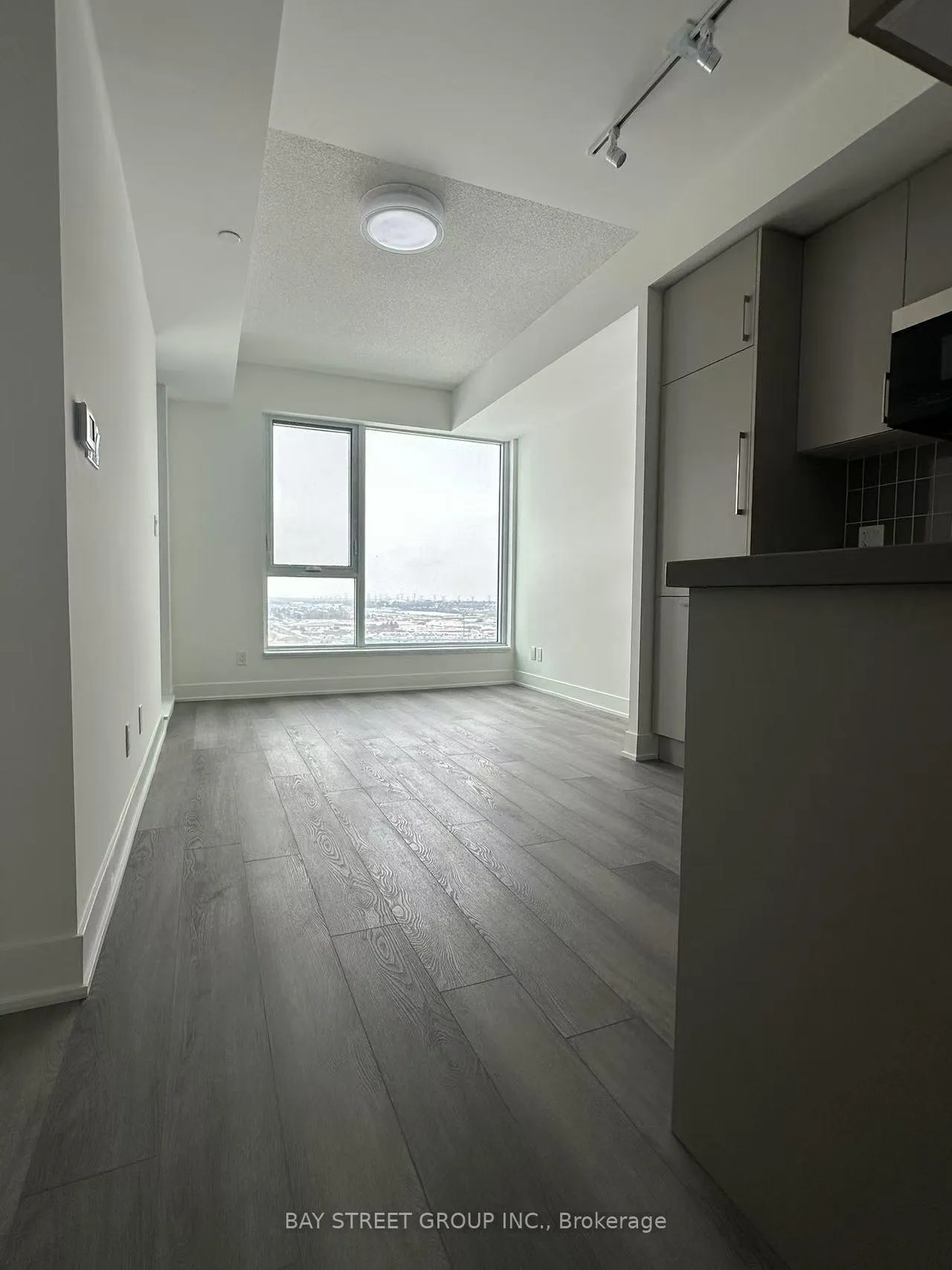 Photo 4 of Unit 1505, 38 Andre De Grasse Street, Markham, Unionville — HOMEH