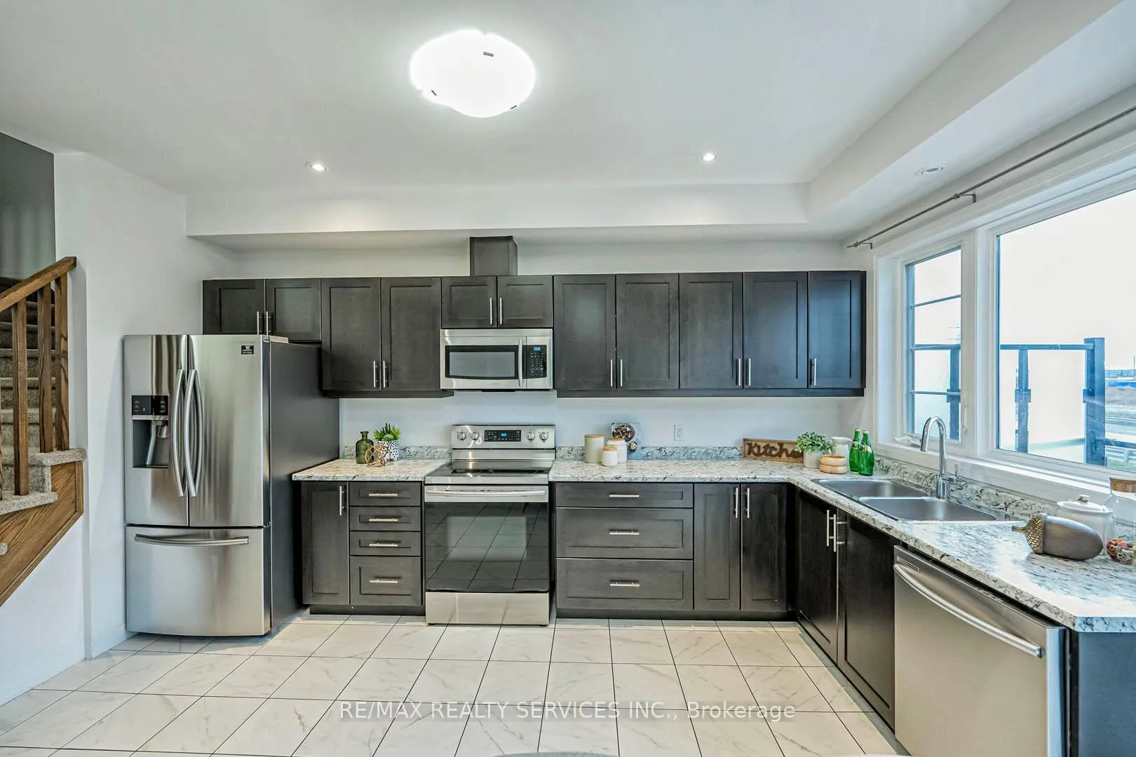 Photo 12 of Unit 239, 30 Times Square Boulevard, Hamilton, Stoney Creek Mountain — HOMEH