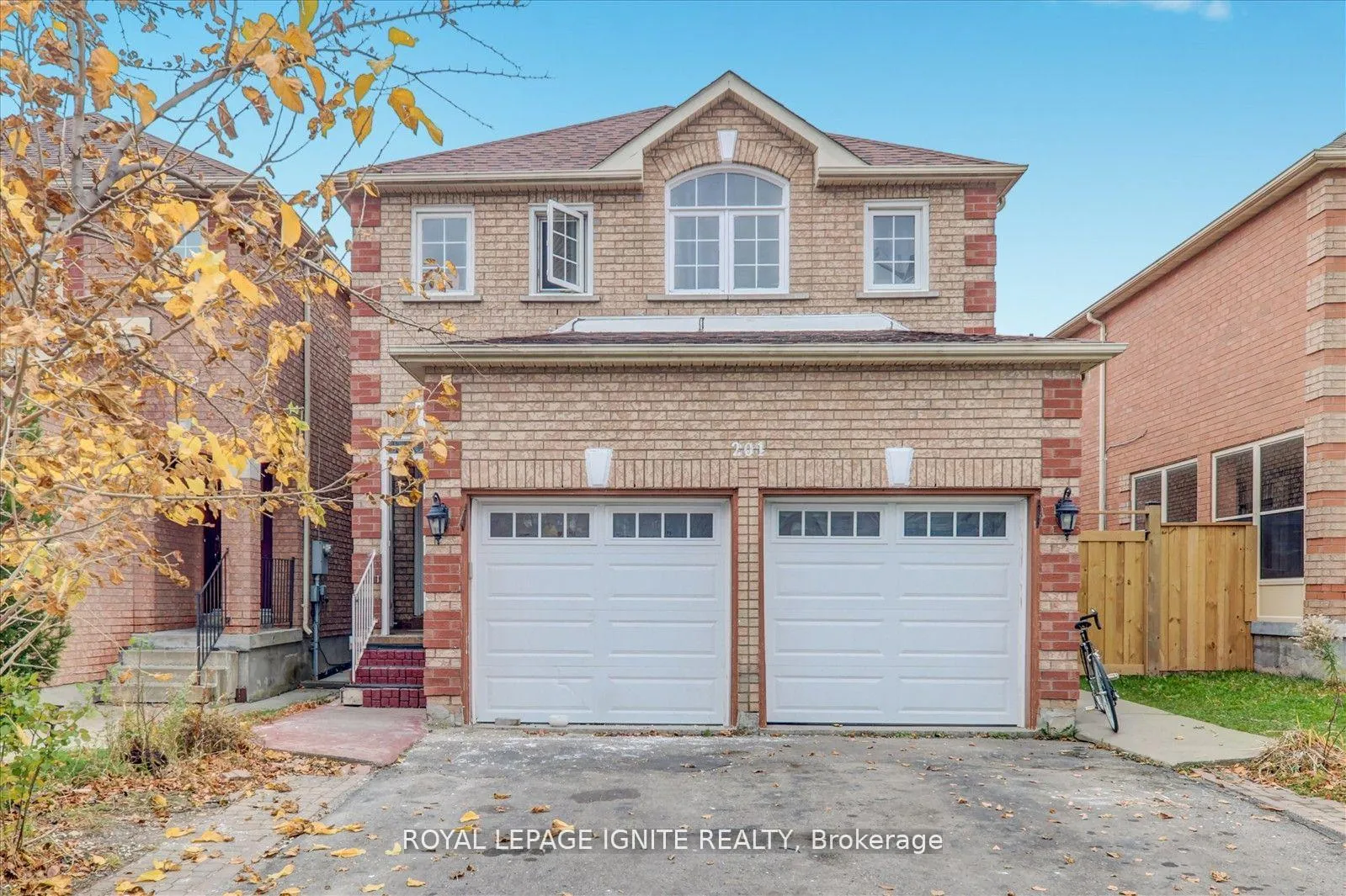 Photo 1 of 201 Sophia Road, Markham, Middlefield — HOMEH