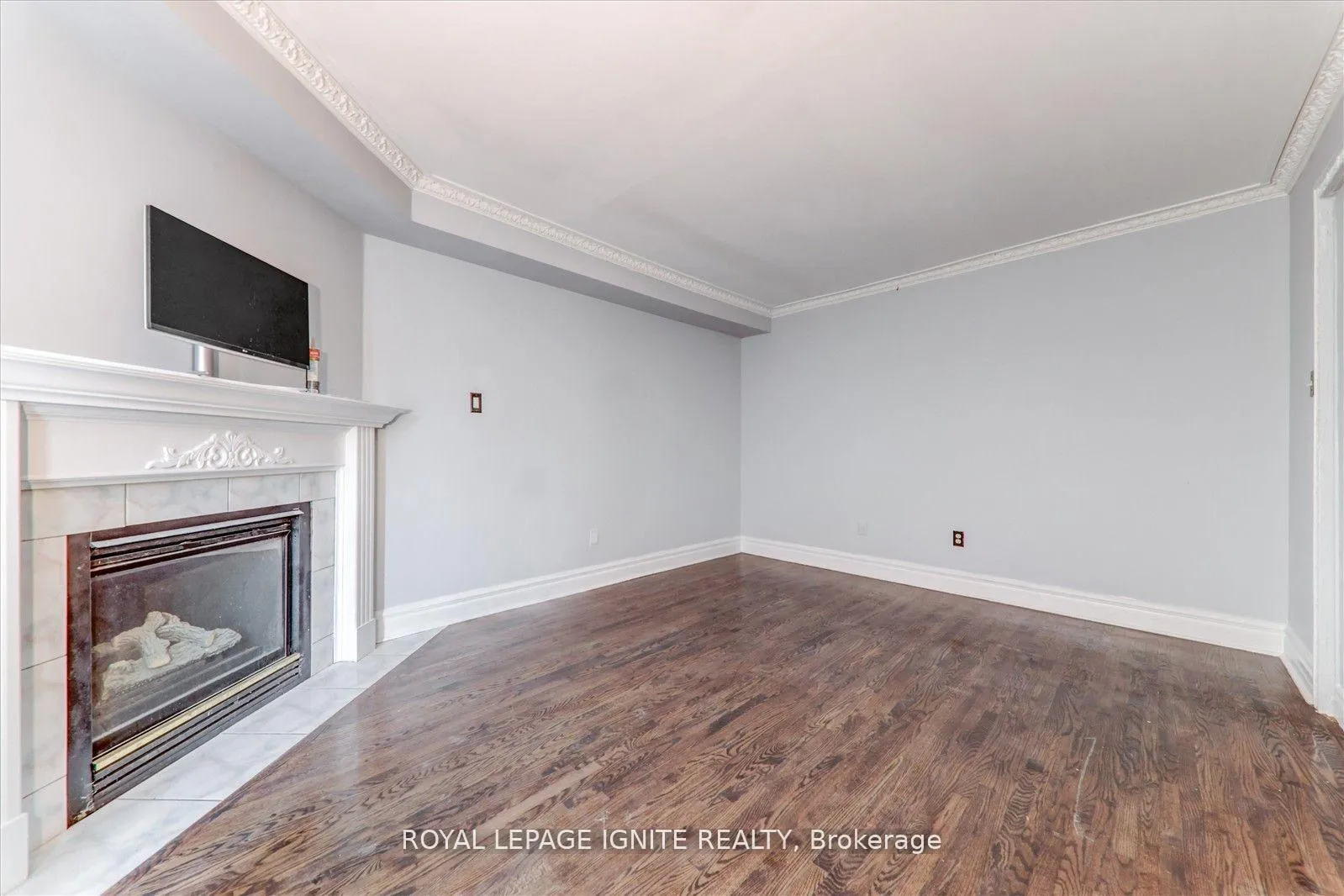 Photo 14 of 201 Sophia Road, Markham, Middlefield — HOMEH